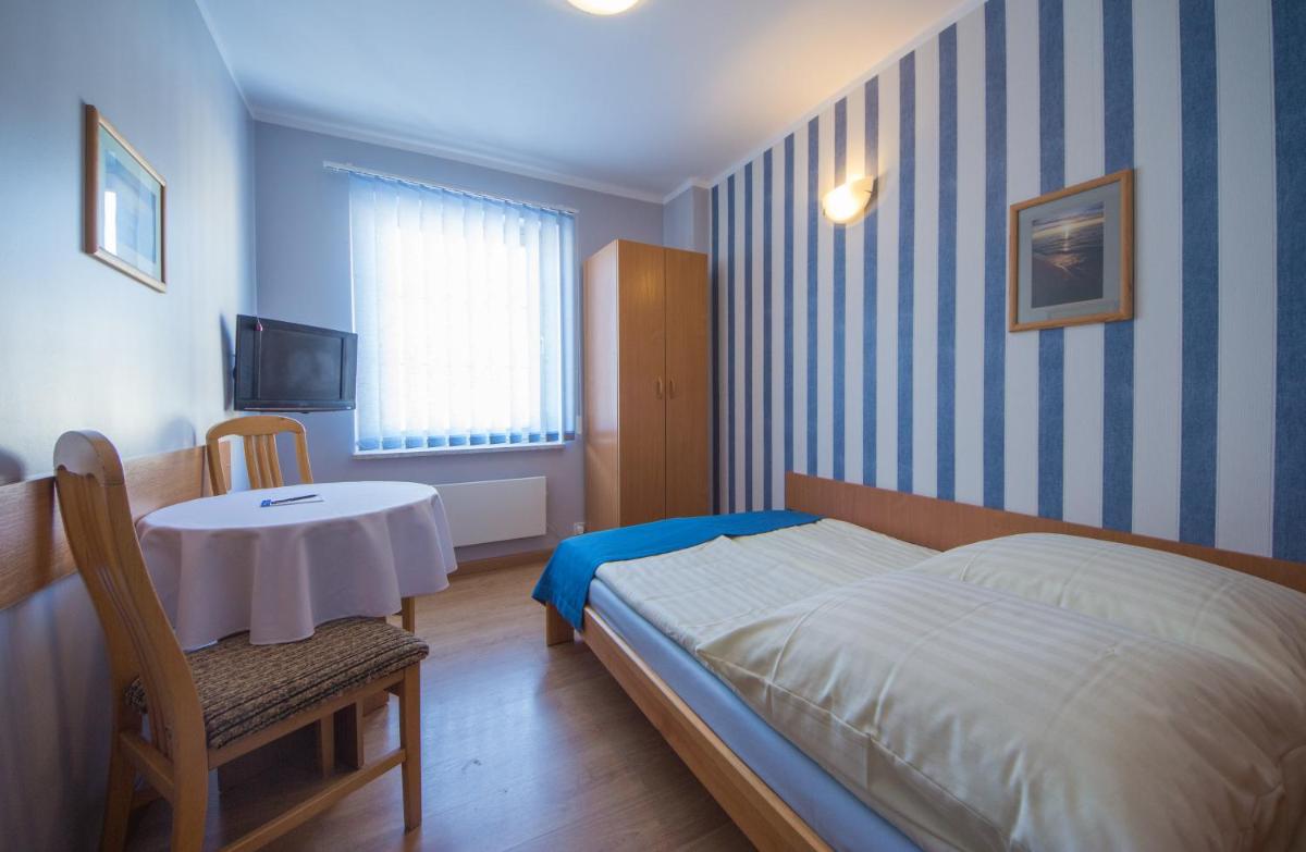 Small Double Room photo 1