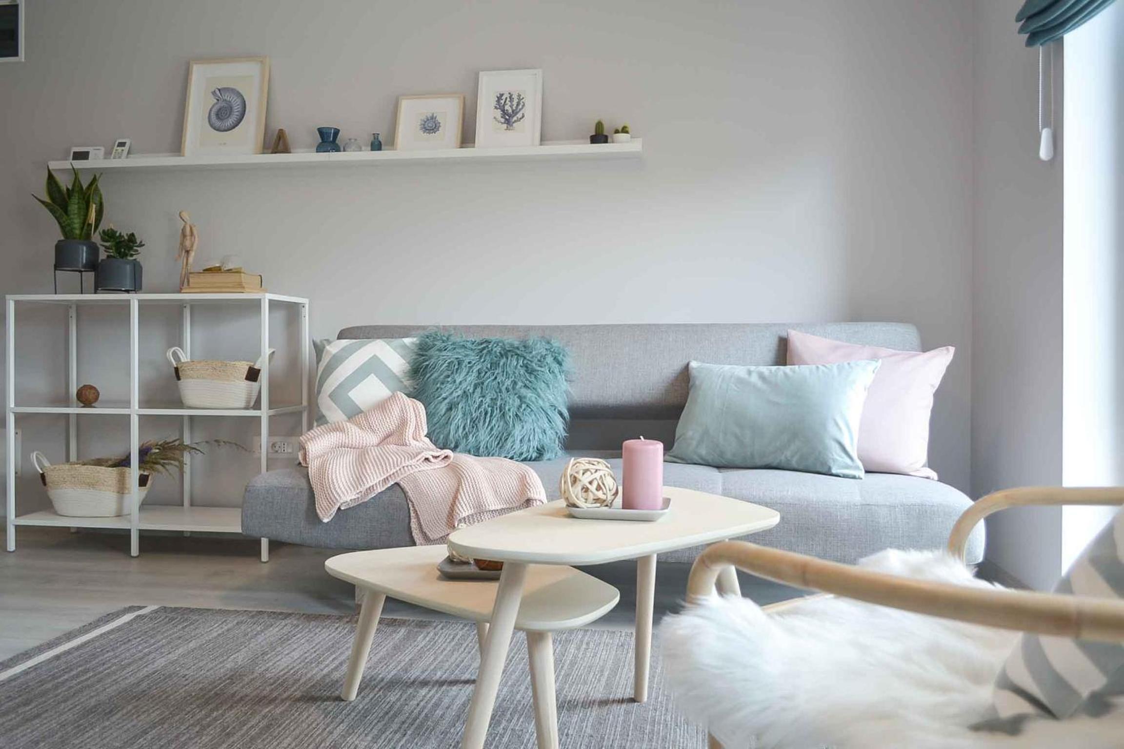One-Bedroom Apartment - Photo 2