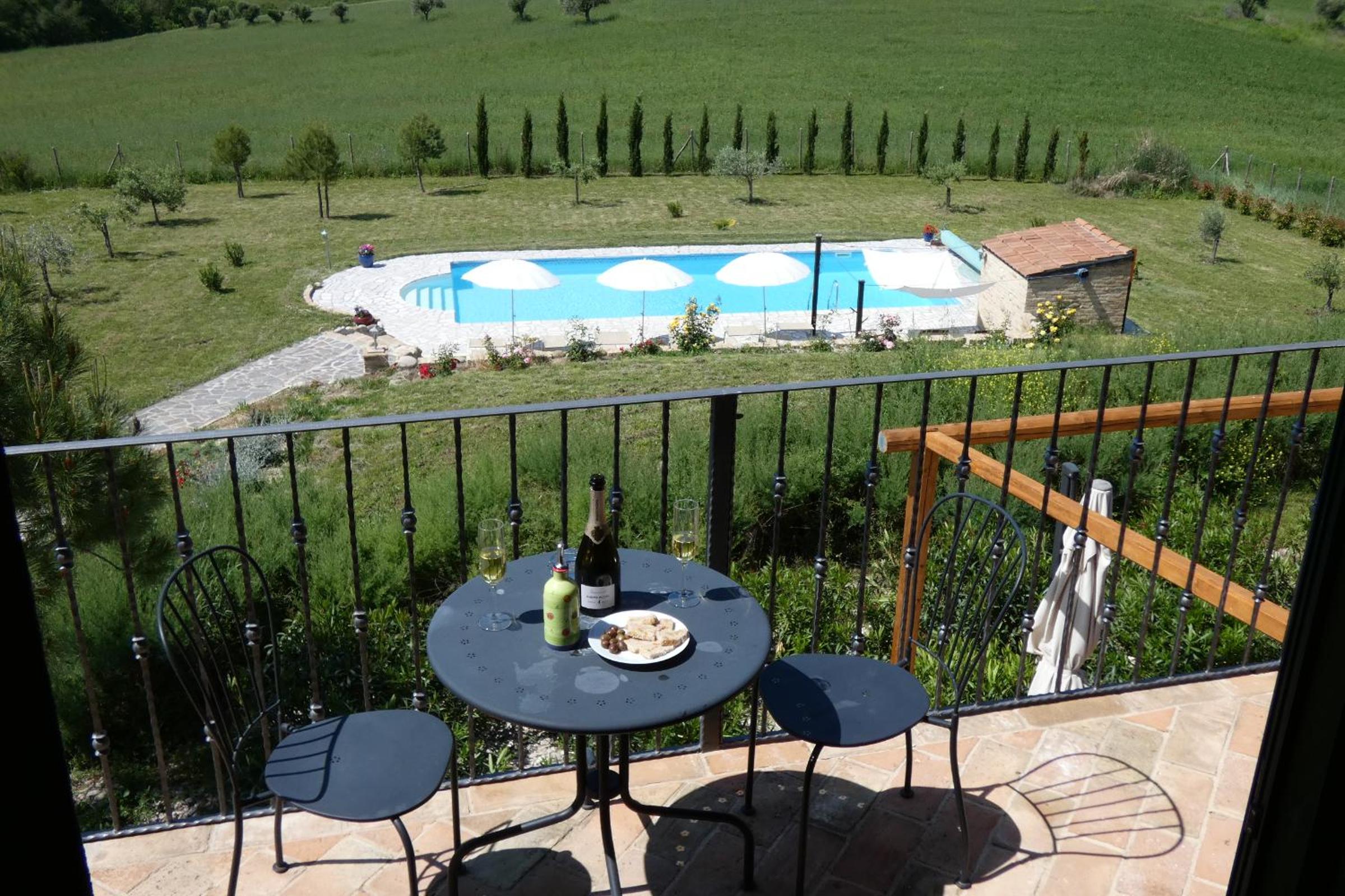 Deluxe Double Room With Balcony photo 3