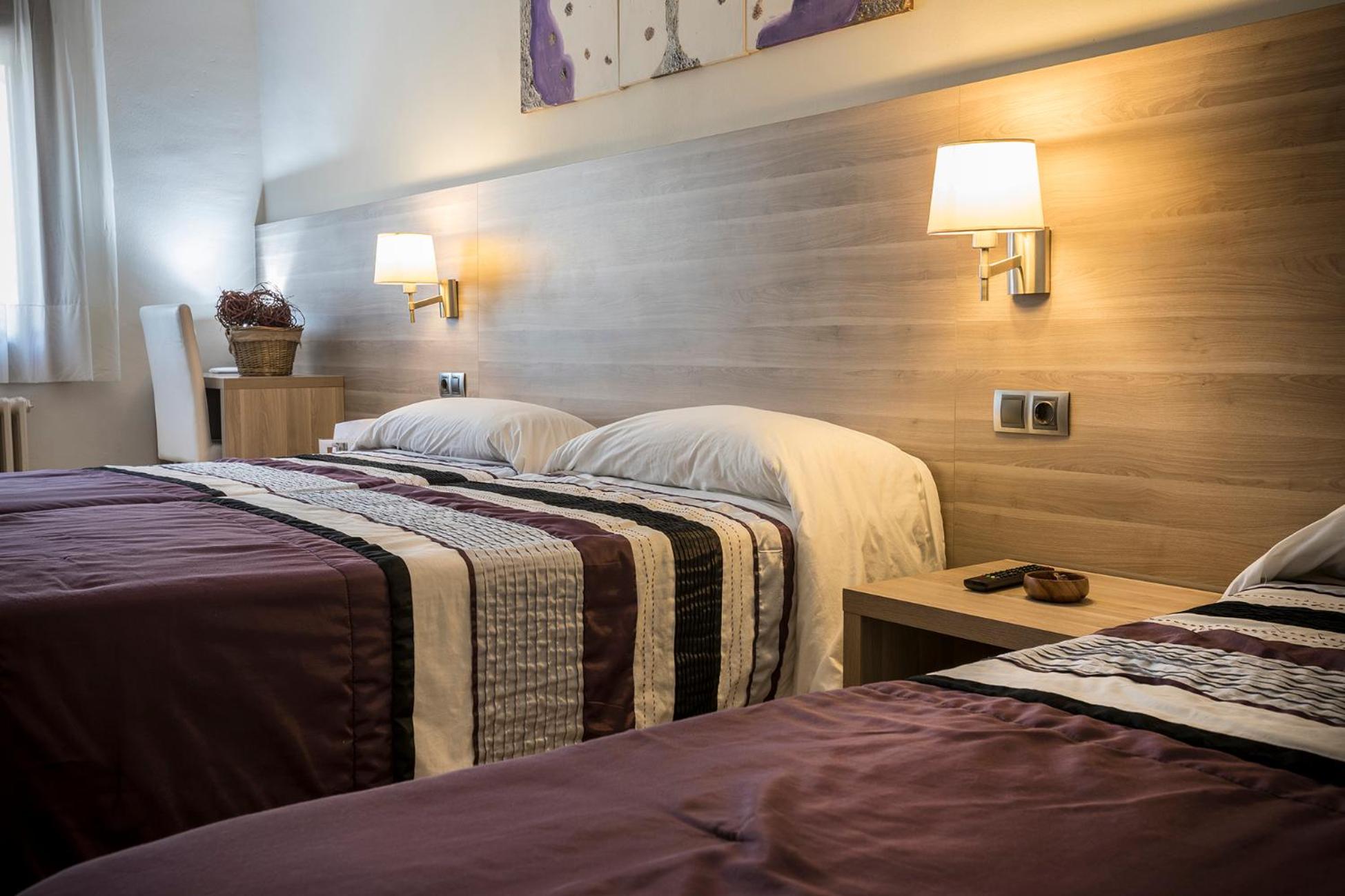 Standard Double Room with Extra Bed photo 2