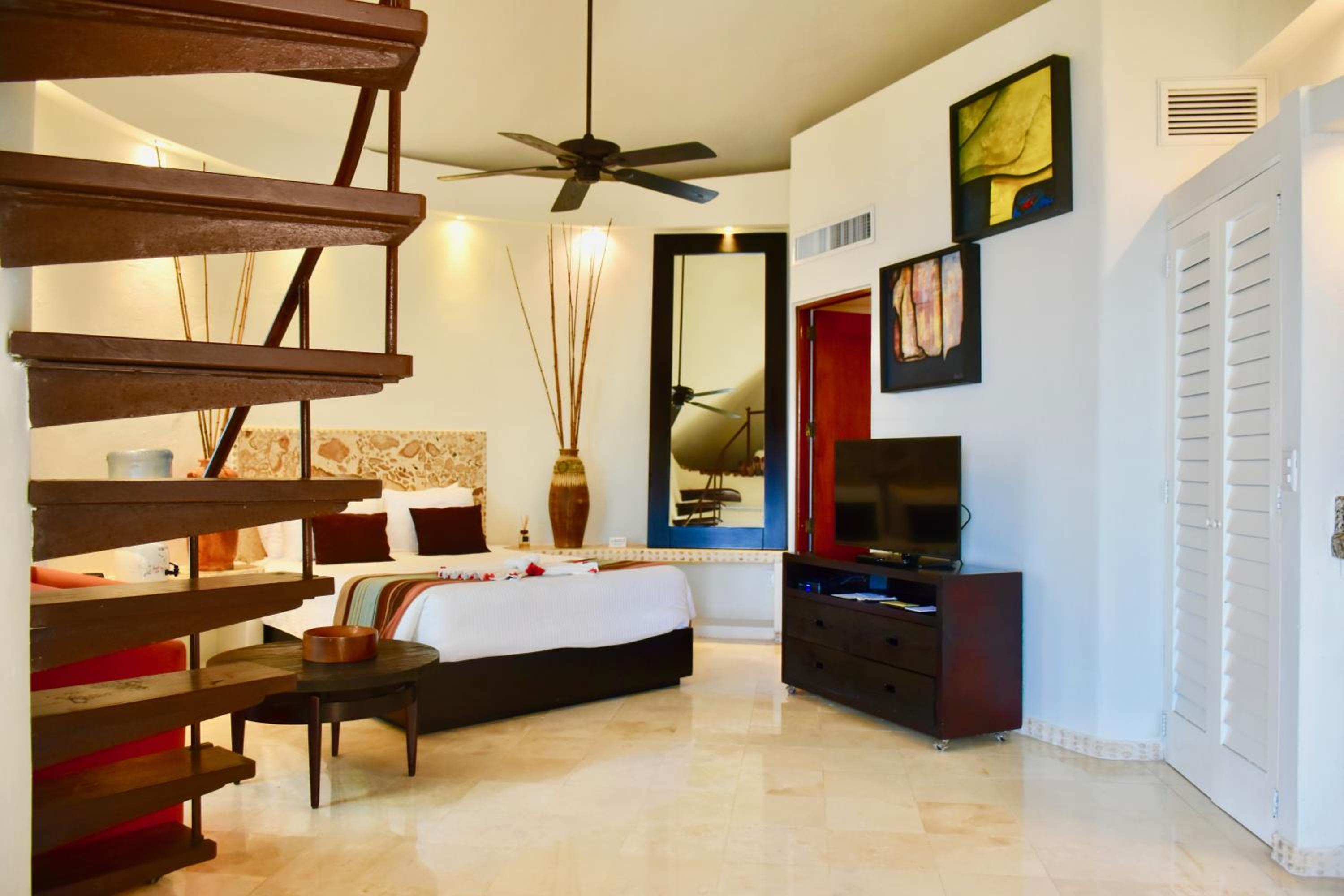 Penthouse Apartment - Photo 3