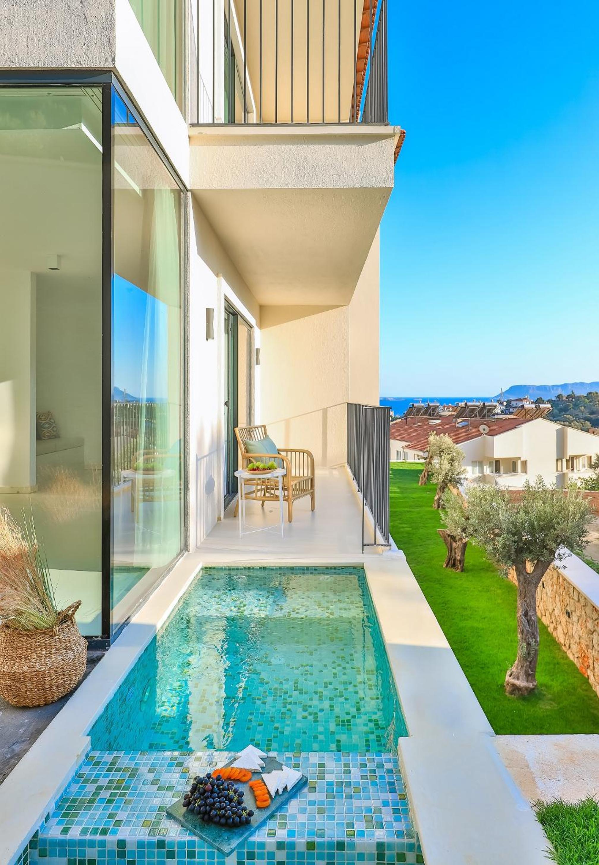 Suite with Spa Bath - Photo 6