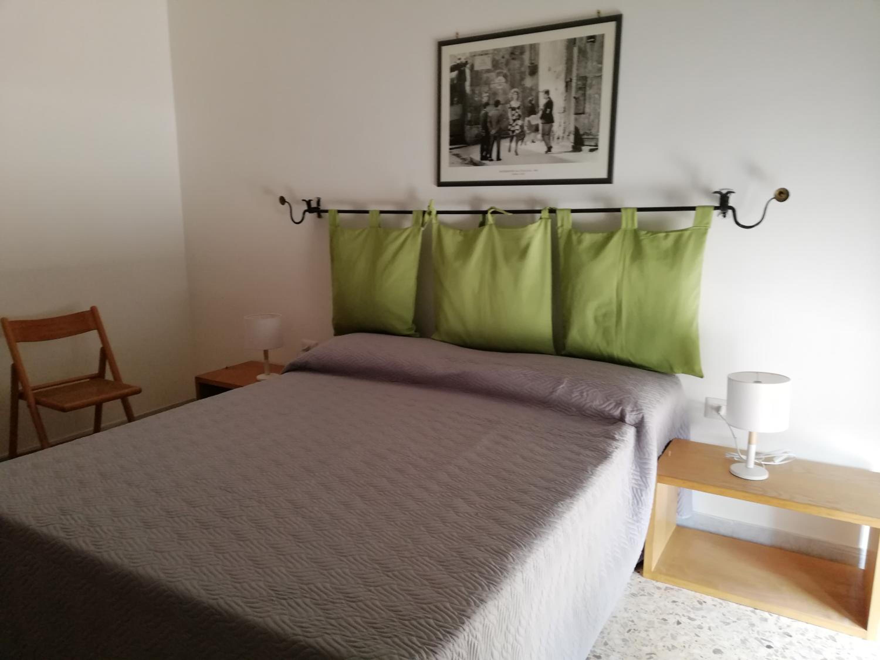 One-Bedroom House photo 1