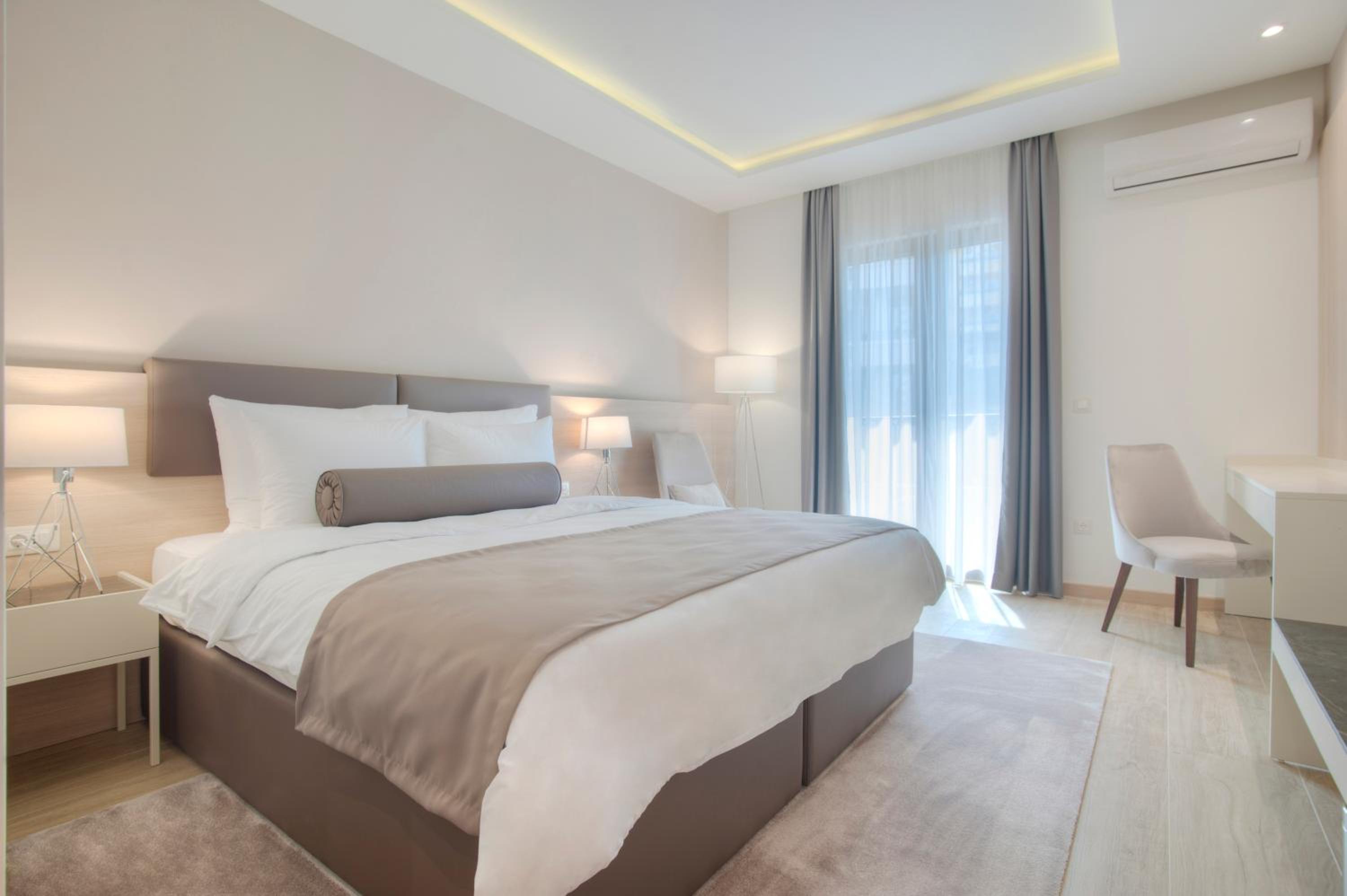 Standard Double or Twin Room - Photo 5
