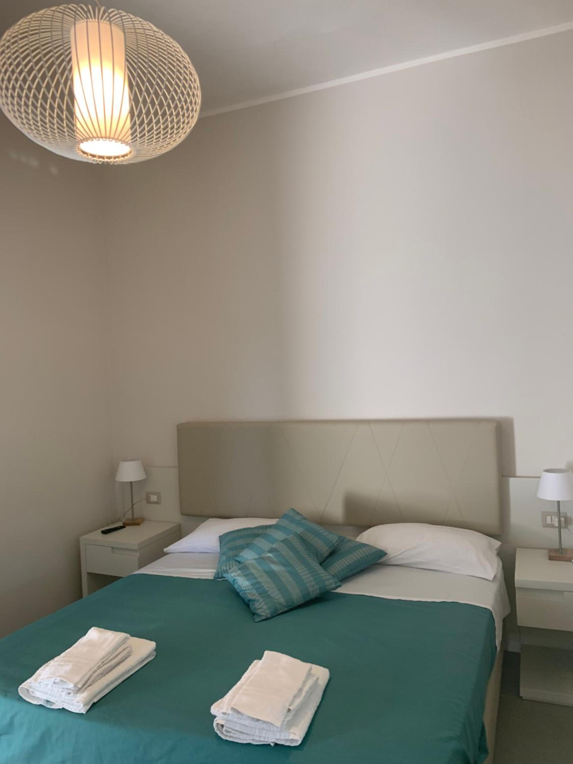 Large Double or Twin Room