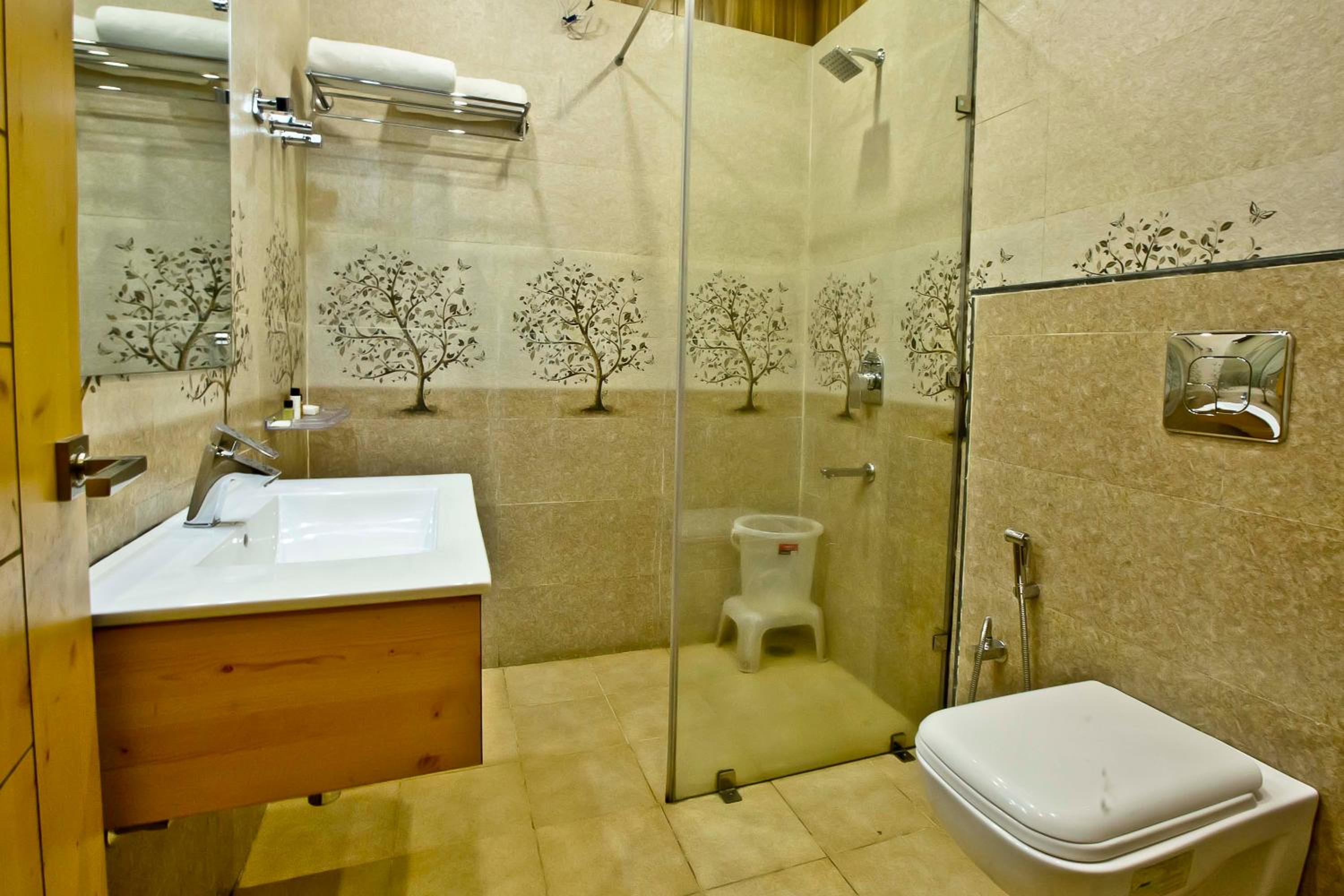 Budget Double Room - Photo 6