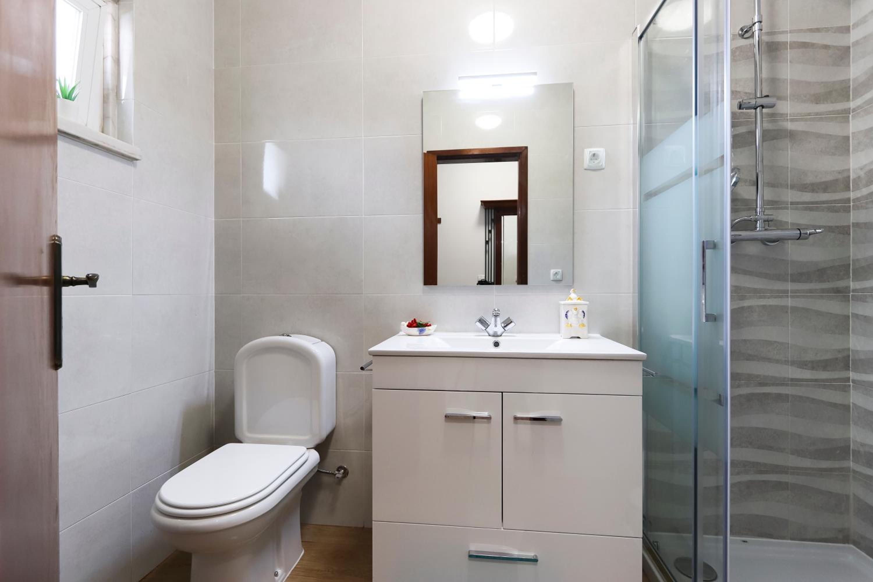 Double Room with Shared Bathroom photo 2