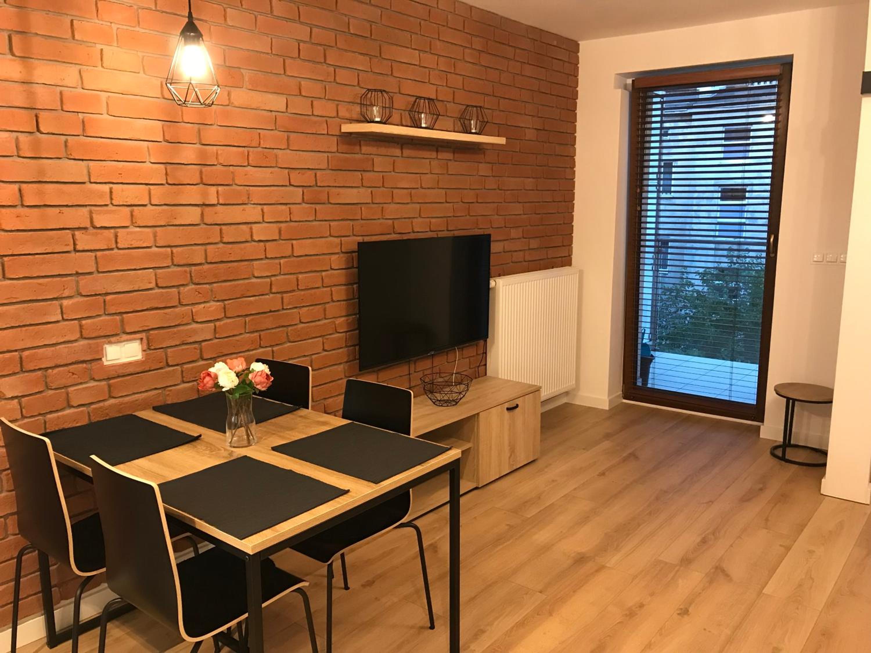 One-Bedroom Apartment - Photo 1