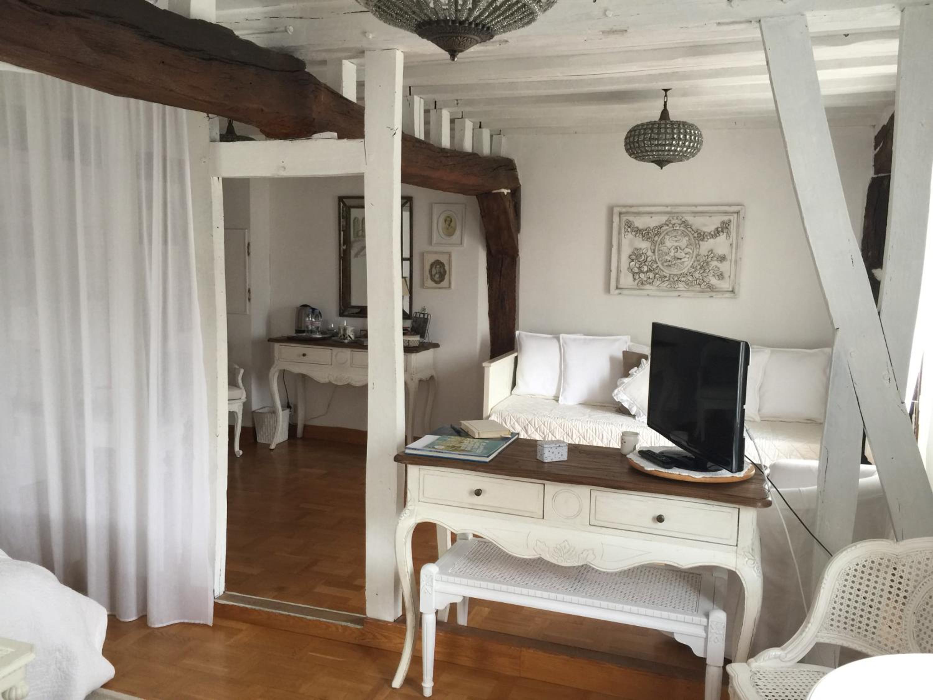 Double Room with Private Bathroom photo 2