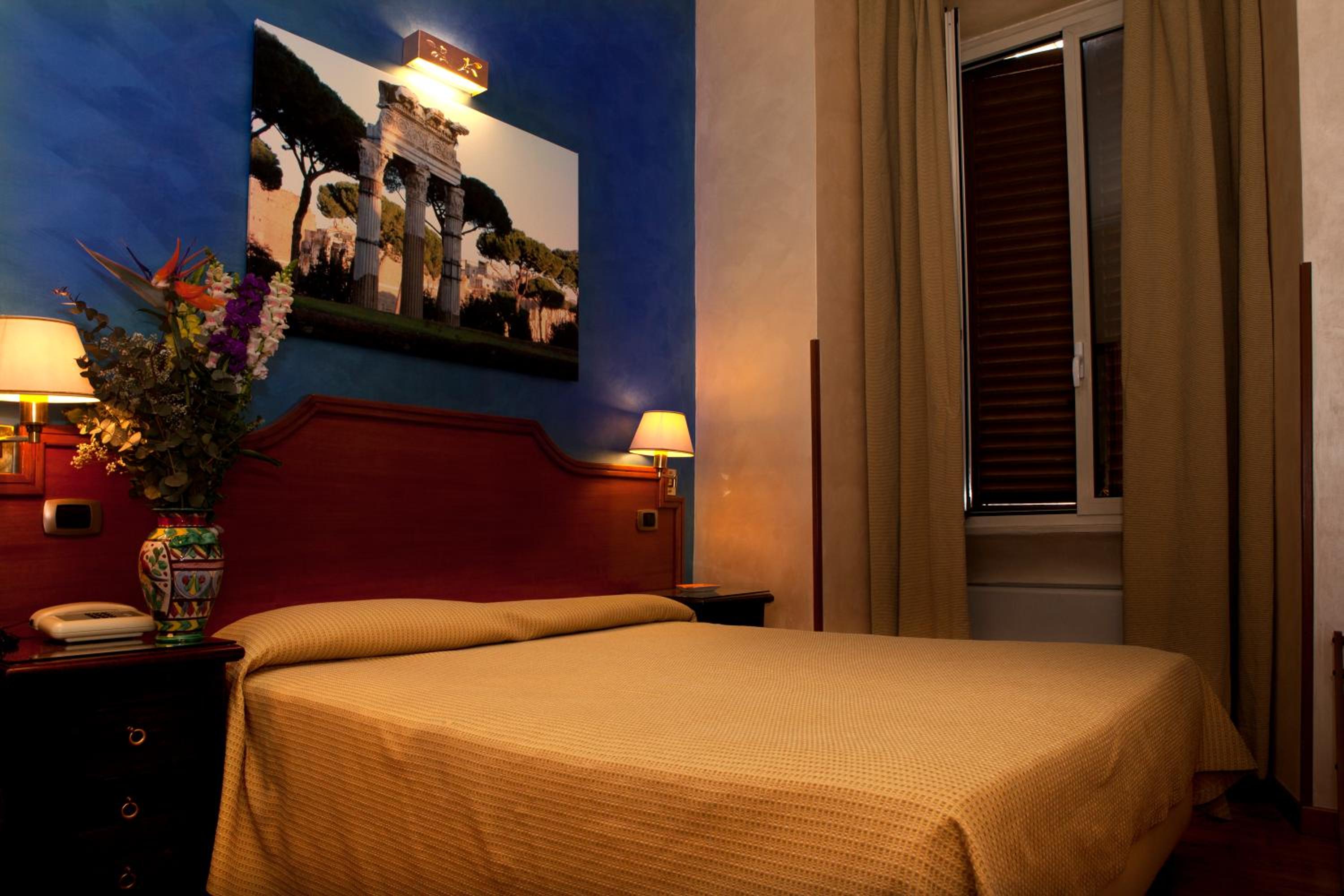 Economy Double Room photo 1