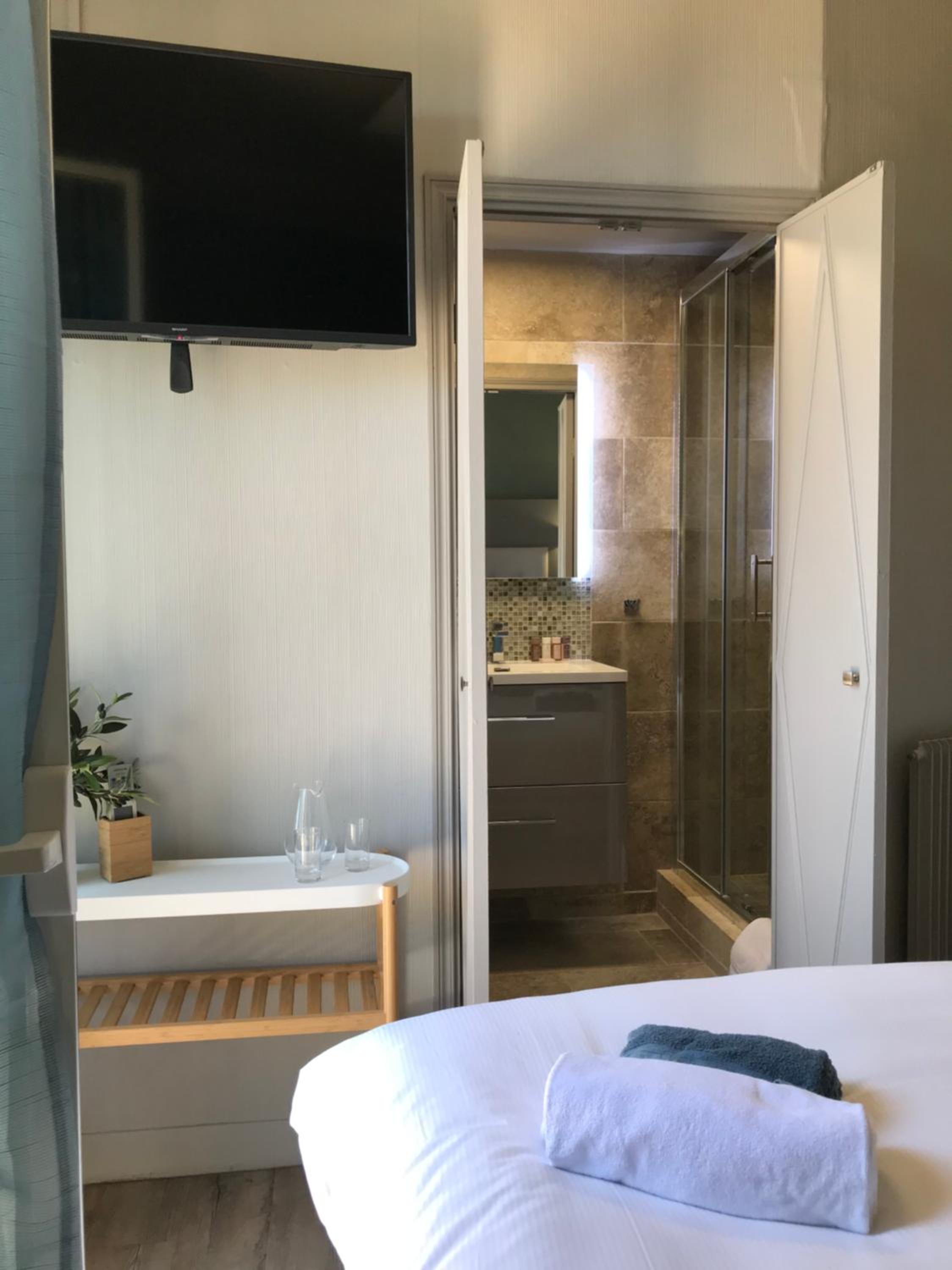 Deluxe Double Room with Balcony and Sea View