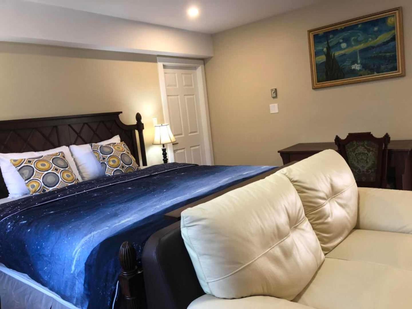Deluxe Double Room with Shower photo 3
