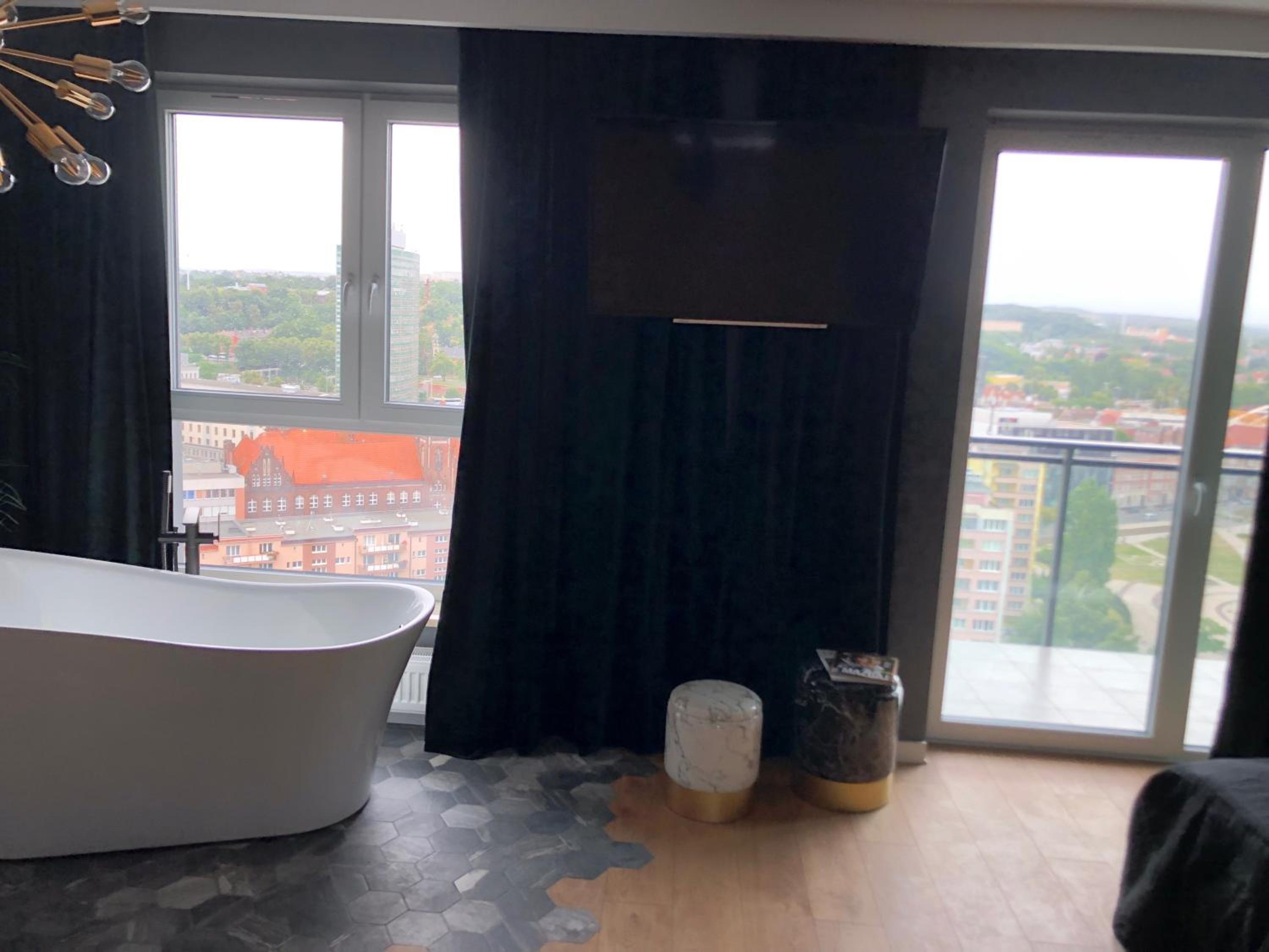One-Bedroom Apartment - Photo 6