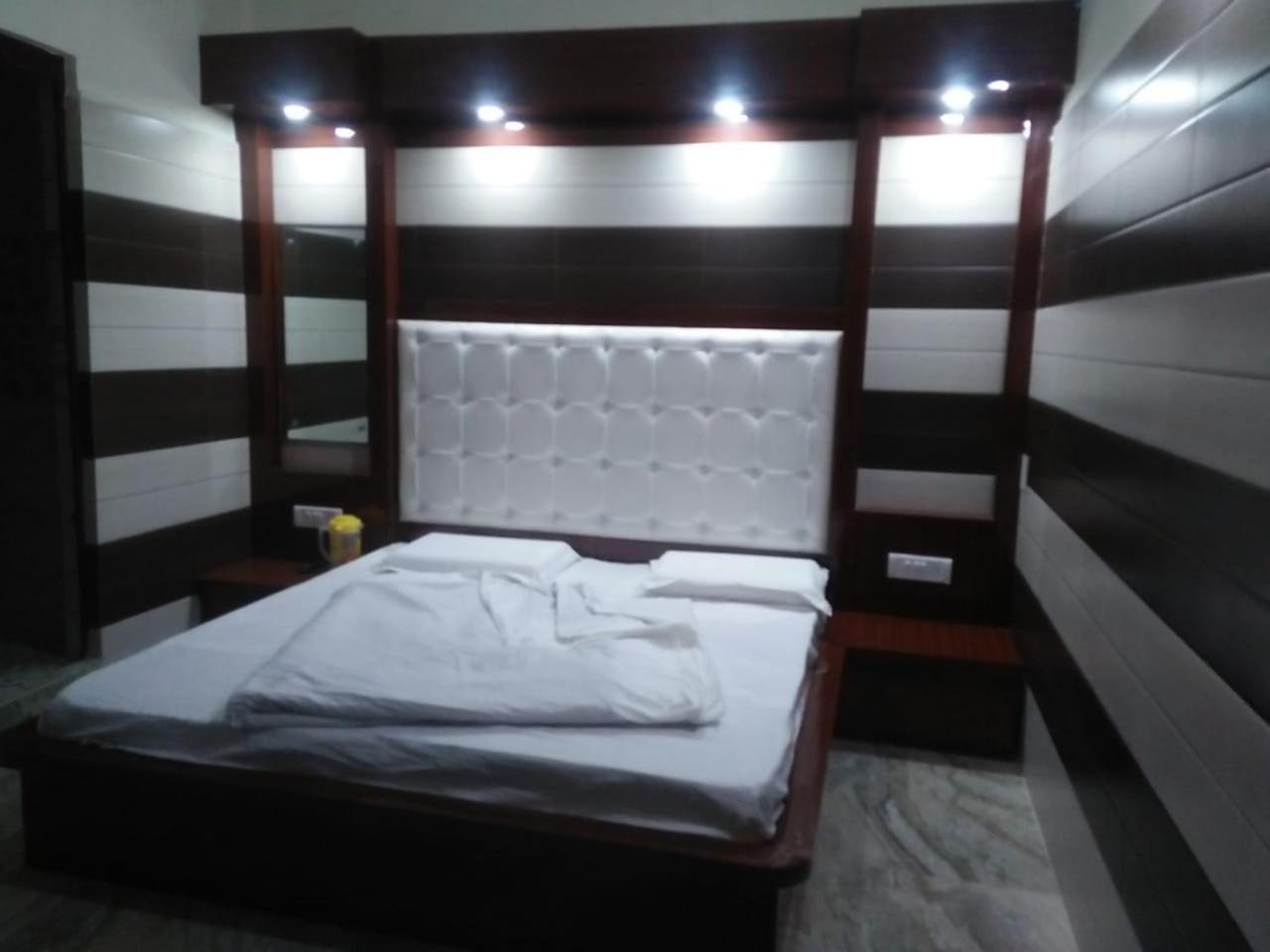 Deluxe Double Room photo 2