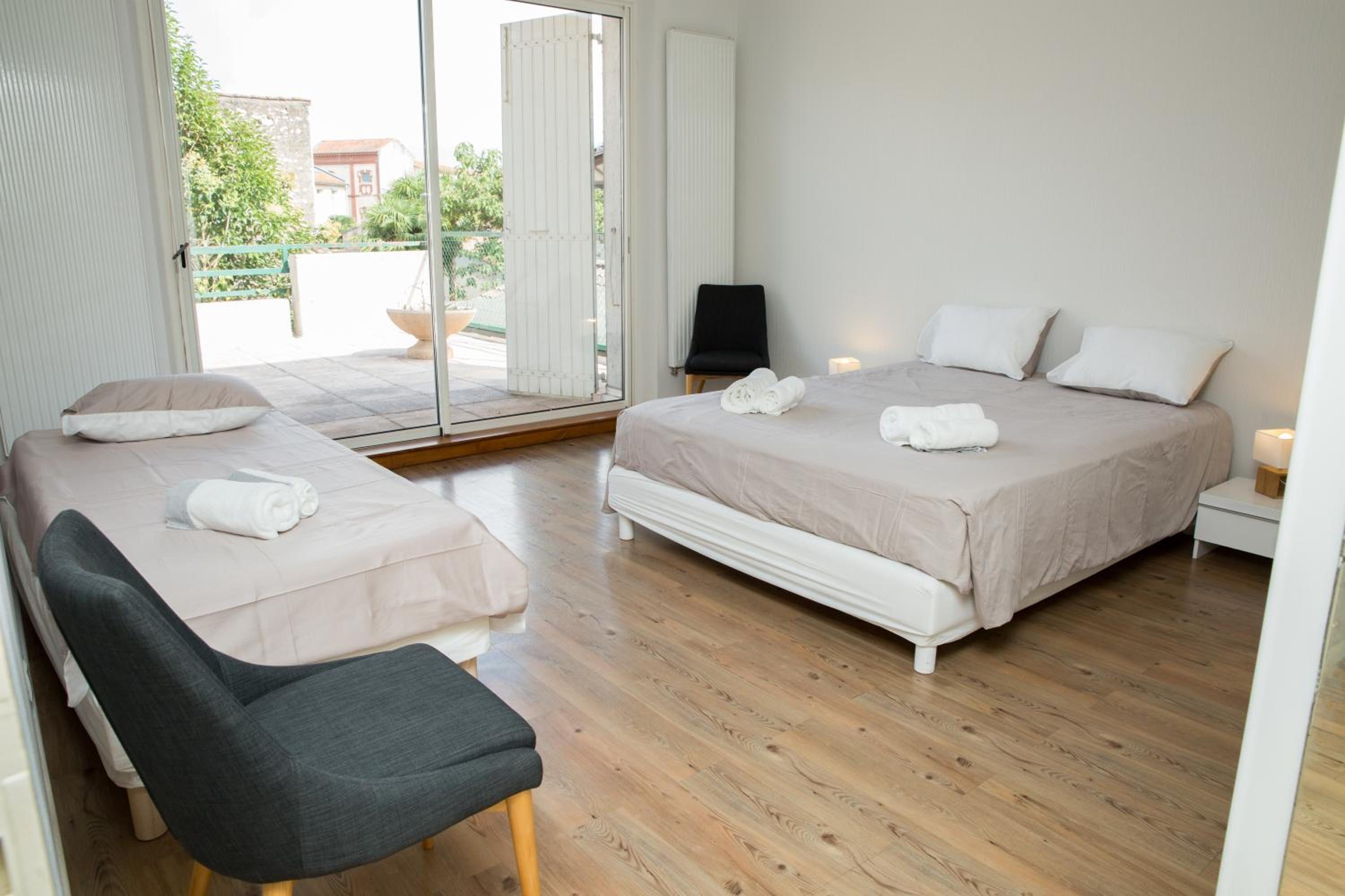 Deluxe Apartment photo 2