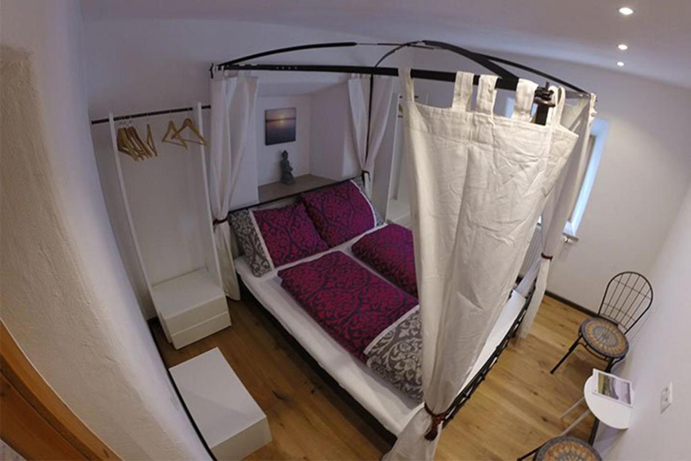 Double Room with Shared Bathroom photo 1
