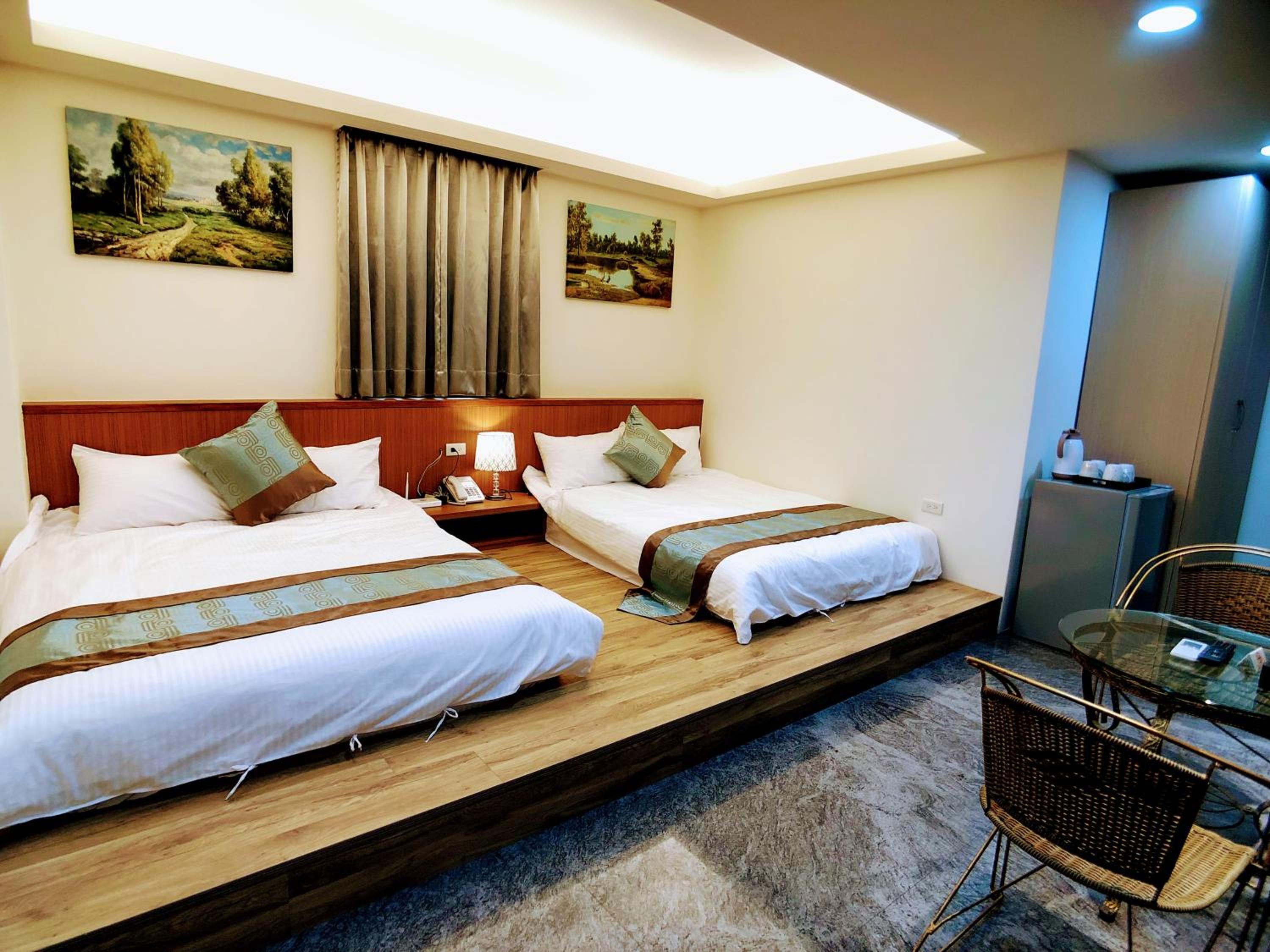 Quadruple Room with Mountain View photo 2