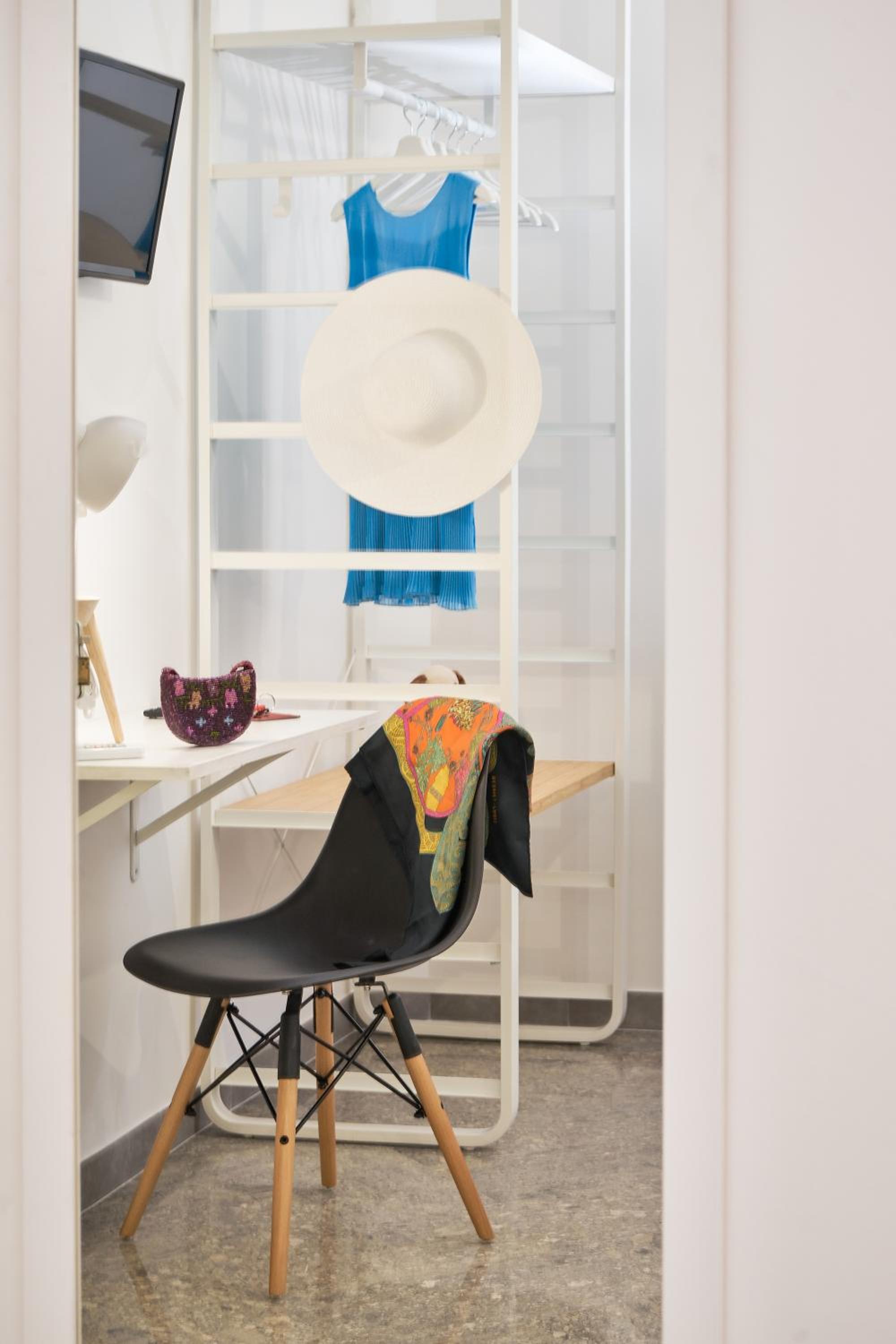 Double Room - Photo 13