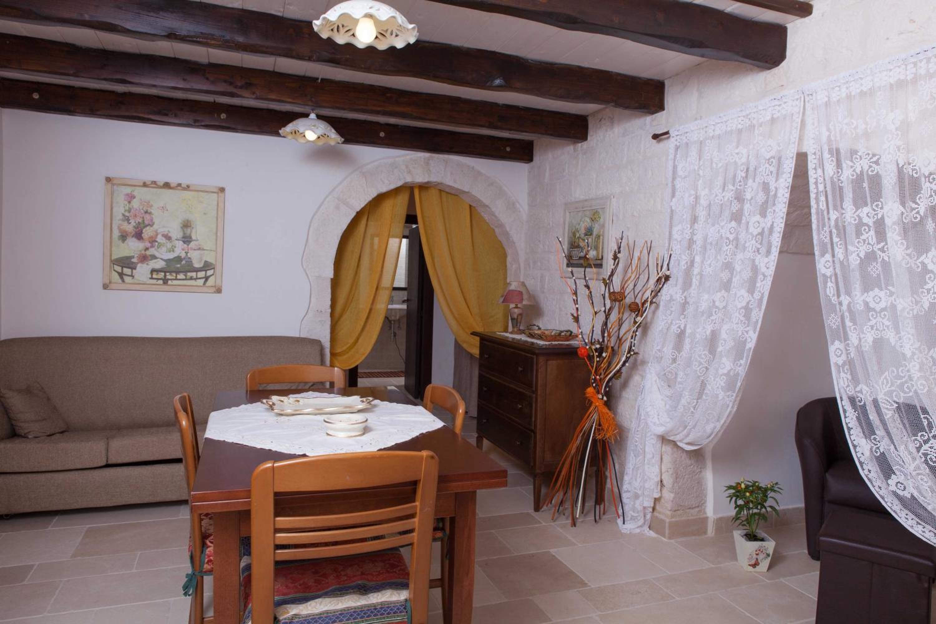 Three-Bedroom Apartment - Split Level - Photo 13