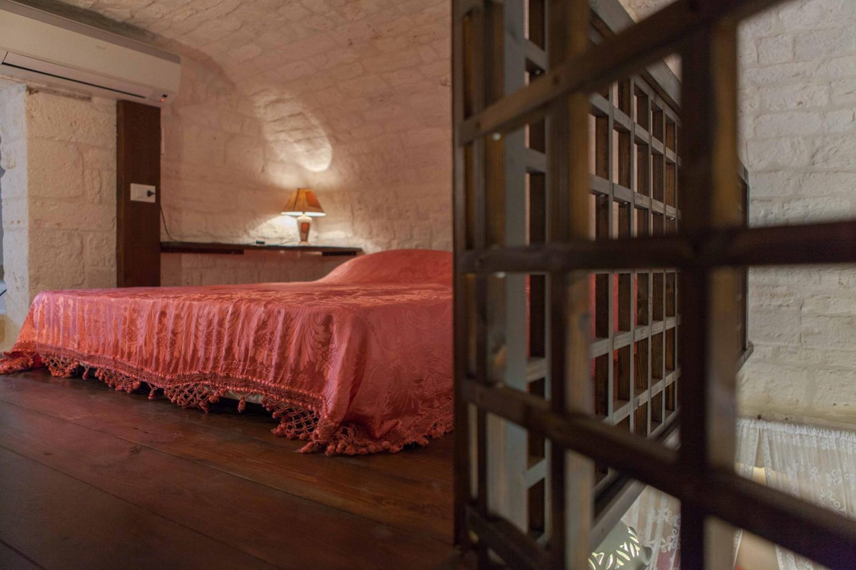 Three-Bedroom Apartment - Split Level - Photo 8