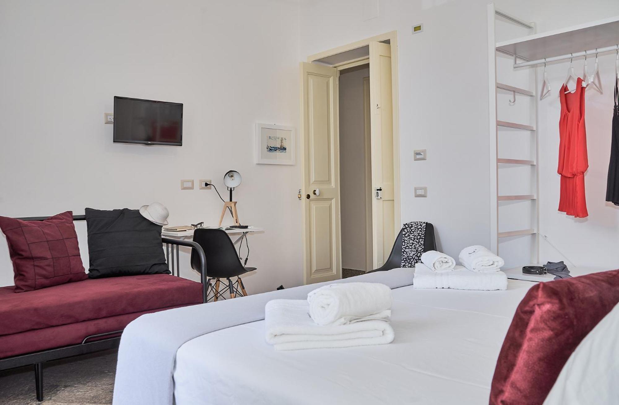 Triple Room with Private External Bathroom - Photo 17