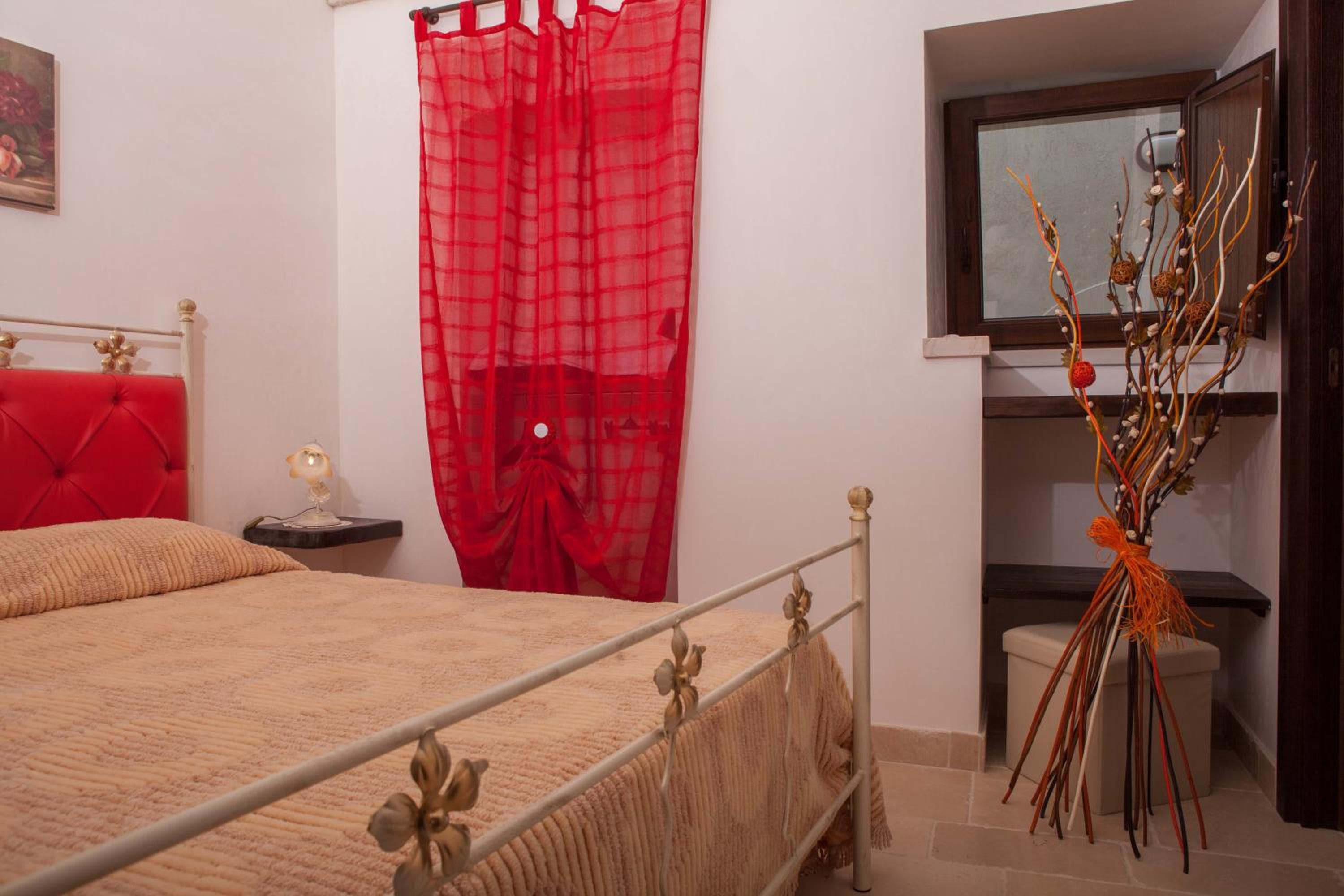 Double Room - Photo 9