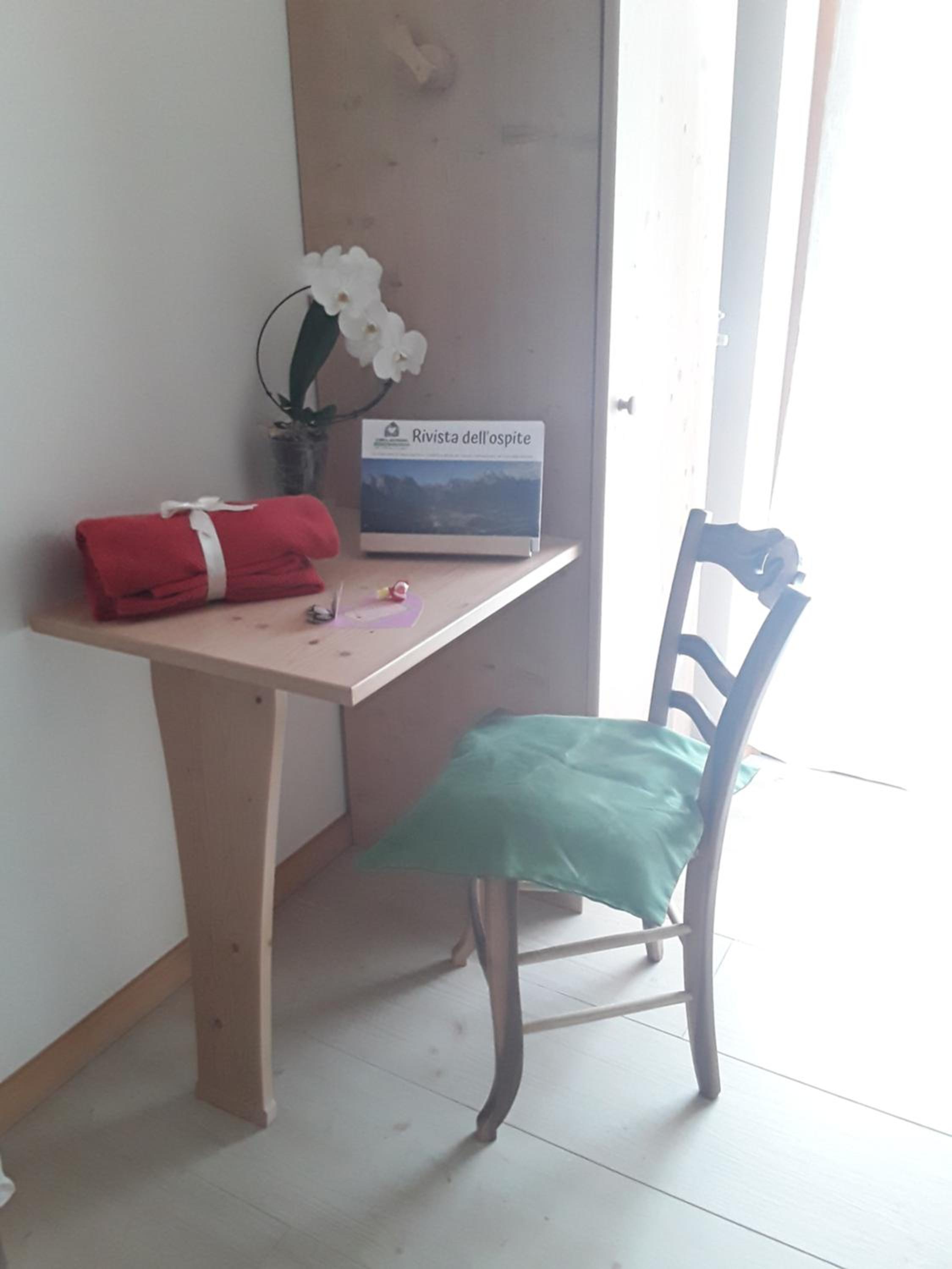 Single Room with Private Bathroom photo 2