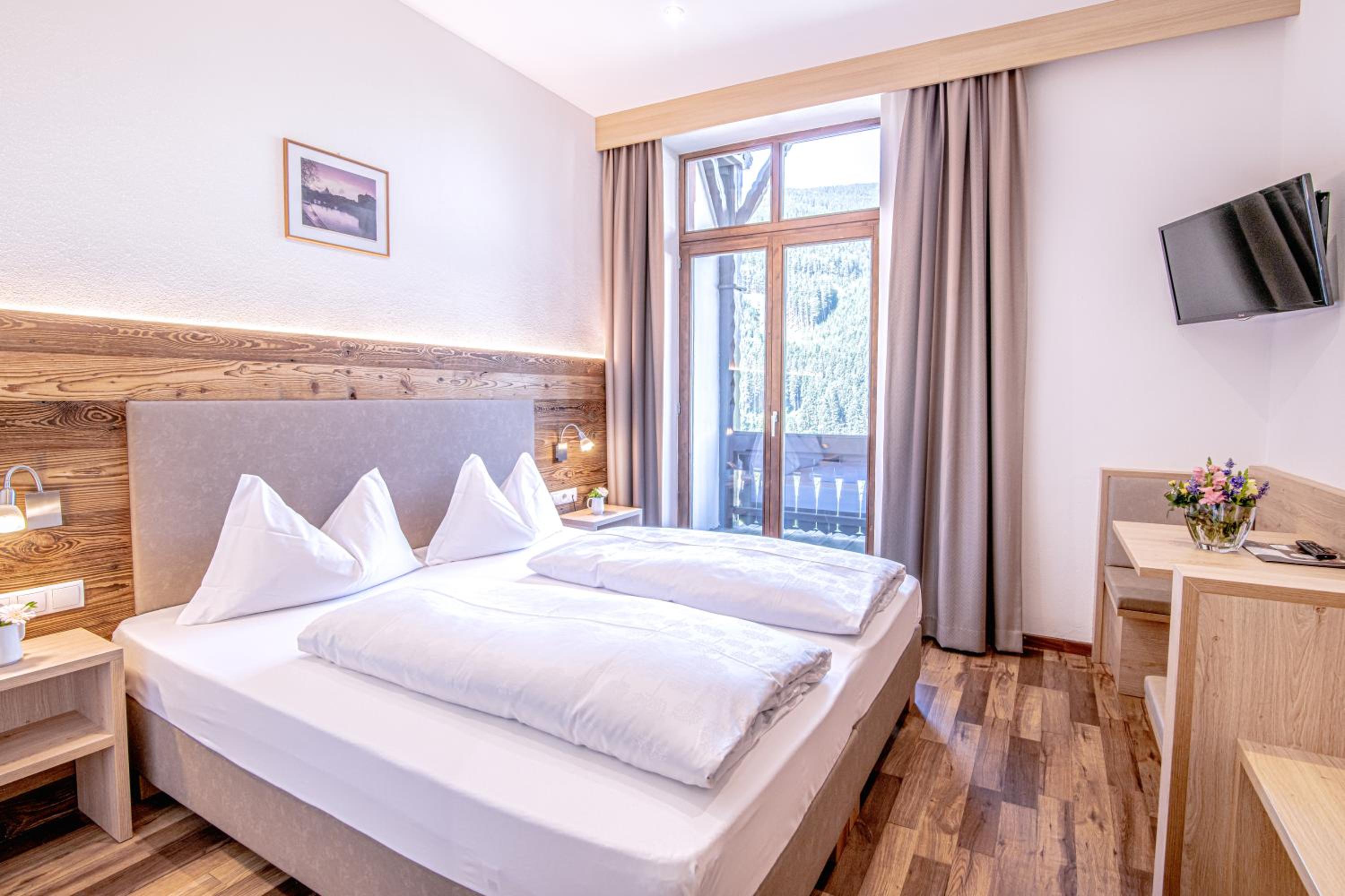 Double Room - Photo 3