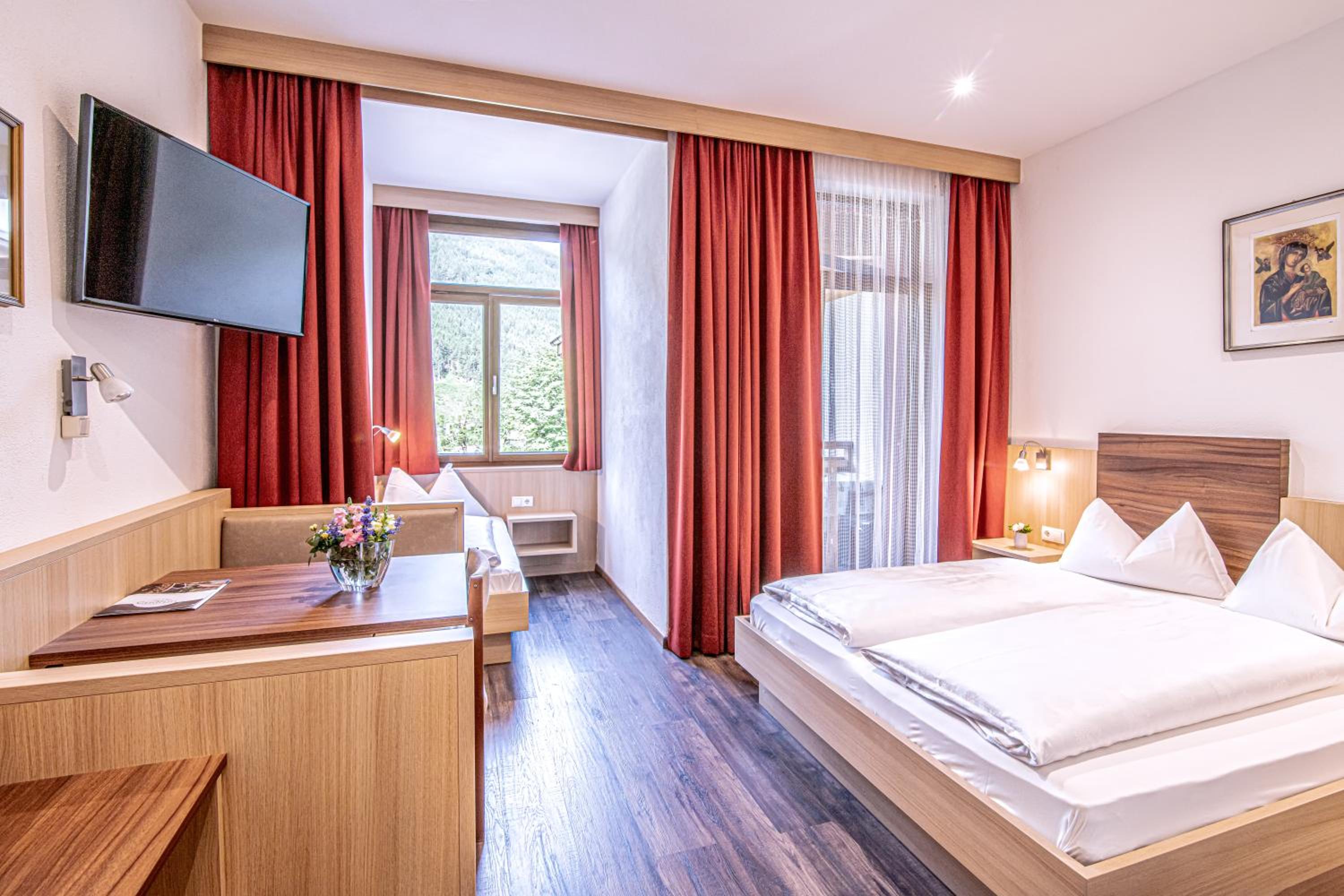 Triple Room - Photo 1