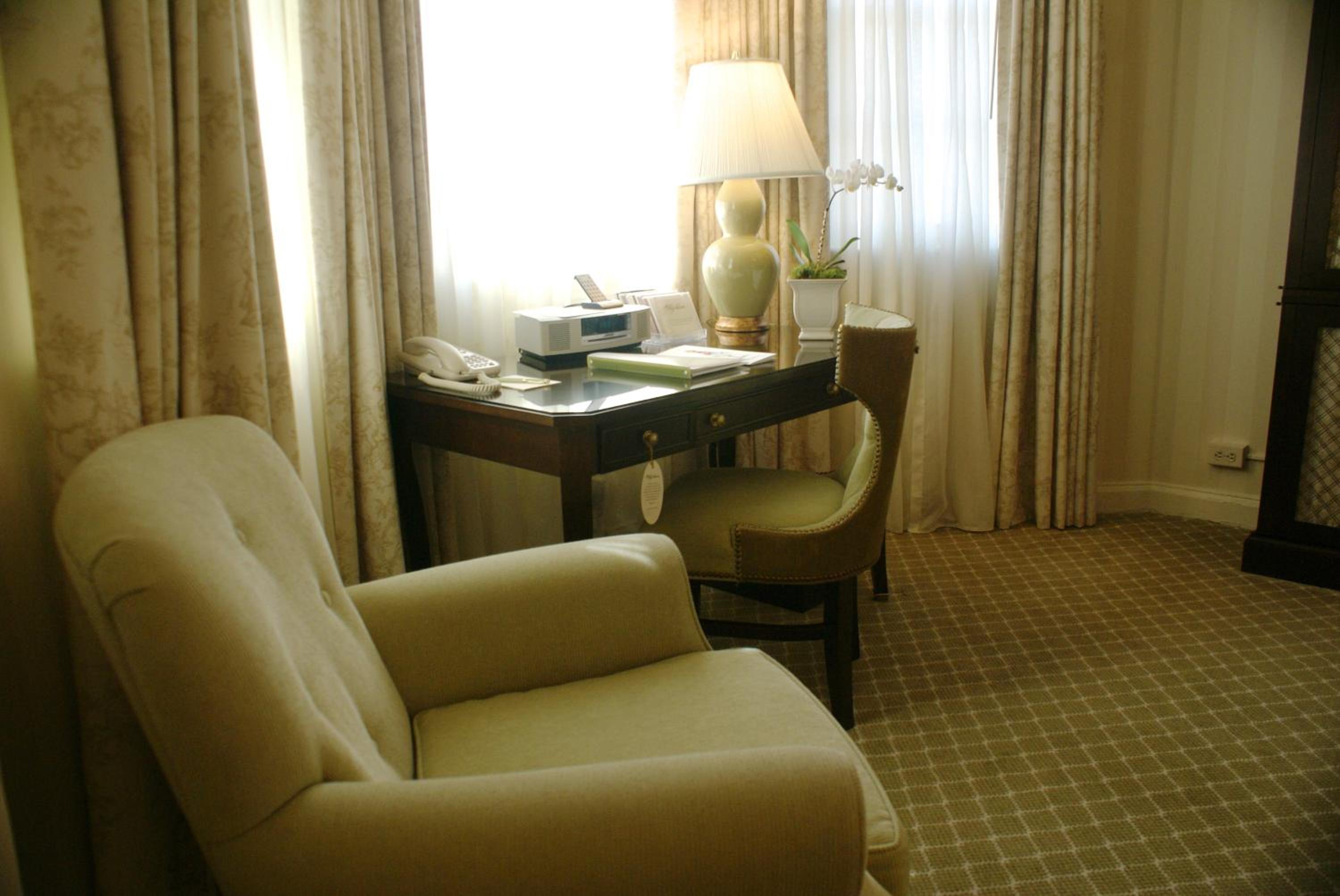 Deluxe Room - Photo 5