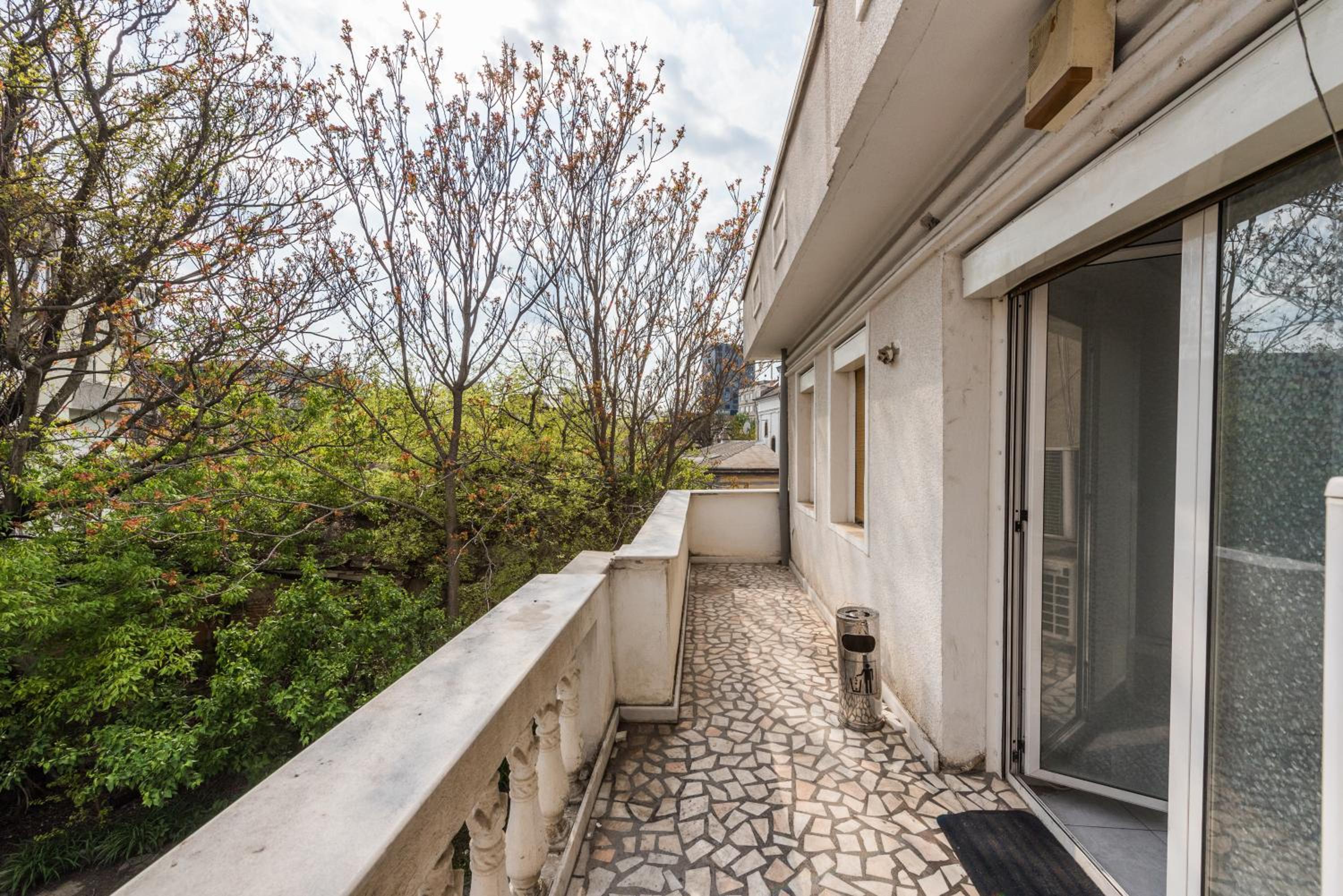 Duplex Apartment - Photo 53