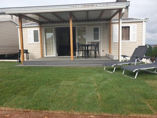 Superior Bungalow (6 Adults) - Photo 6
