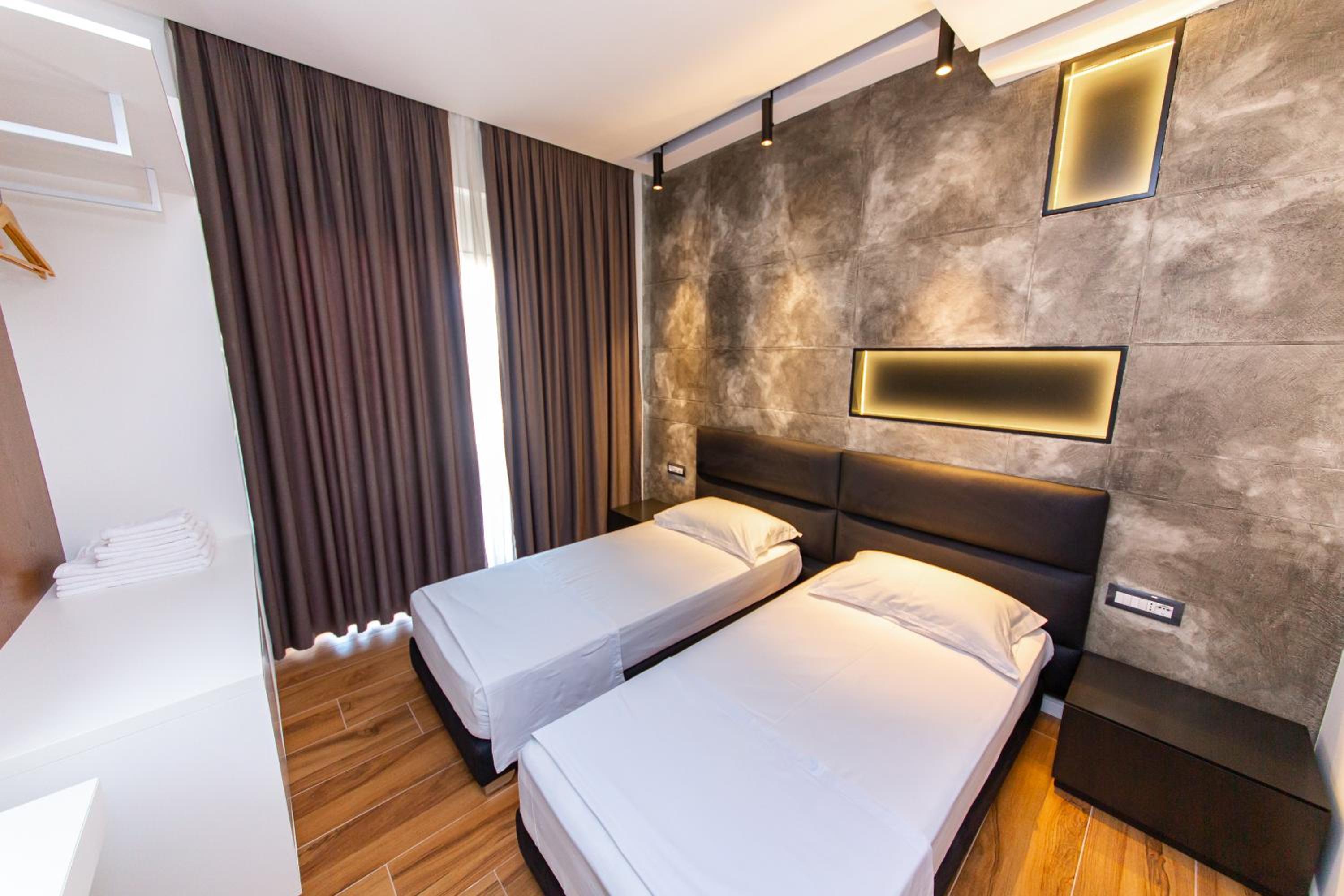 Two Bedroom Family Room with Balcony photo 1