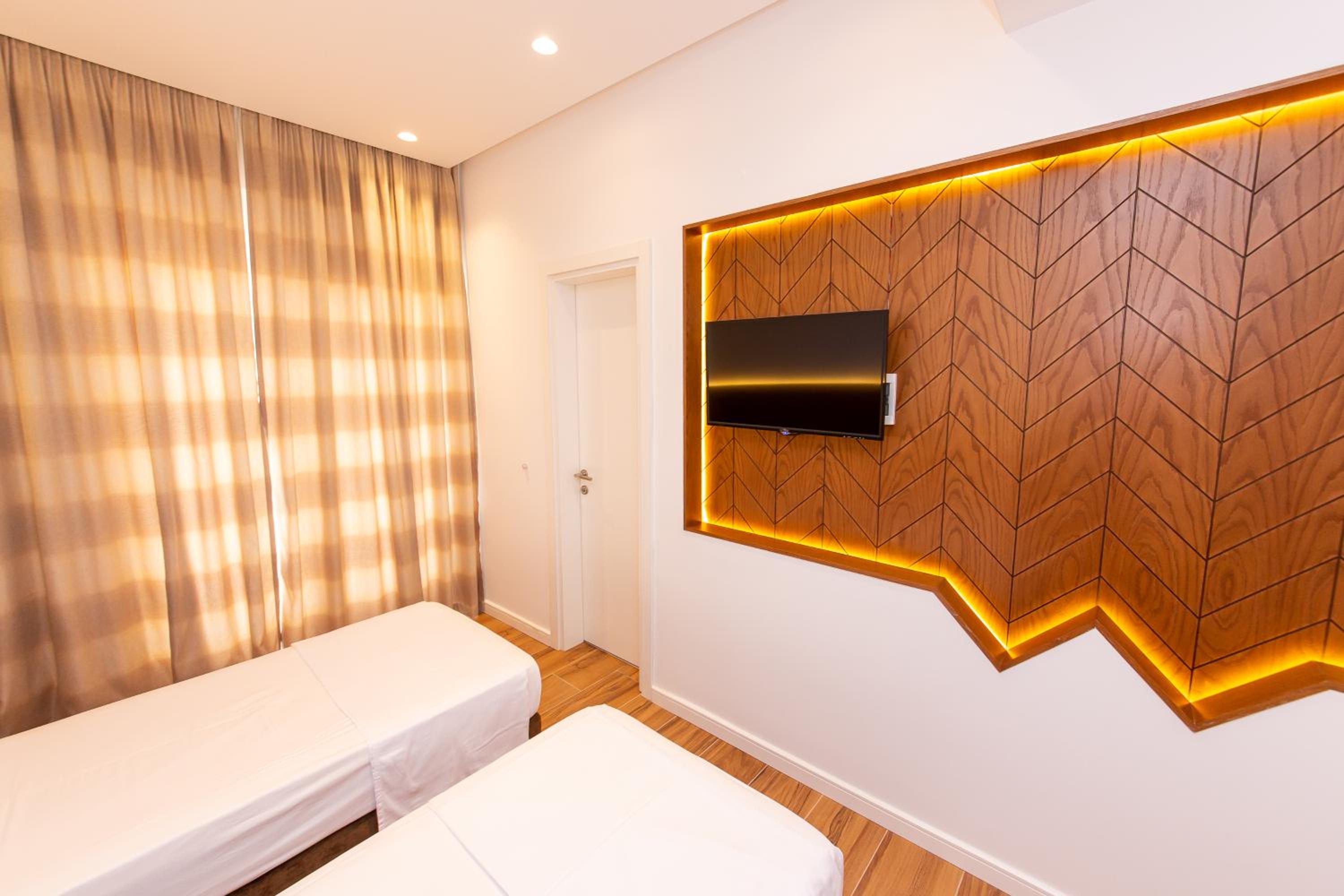 Double or Twin Room with Balcony photo 2
