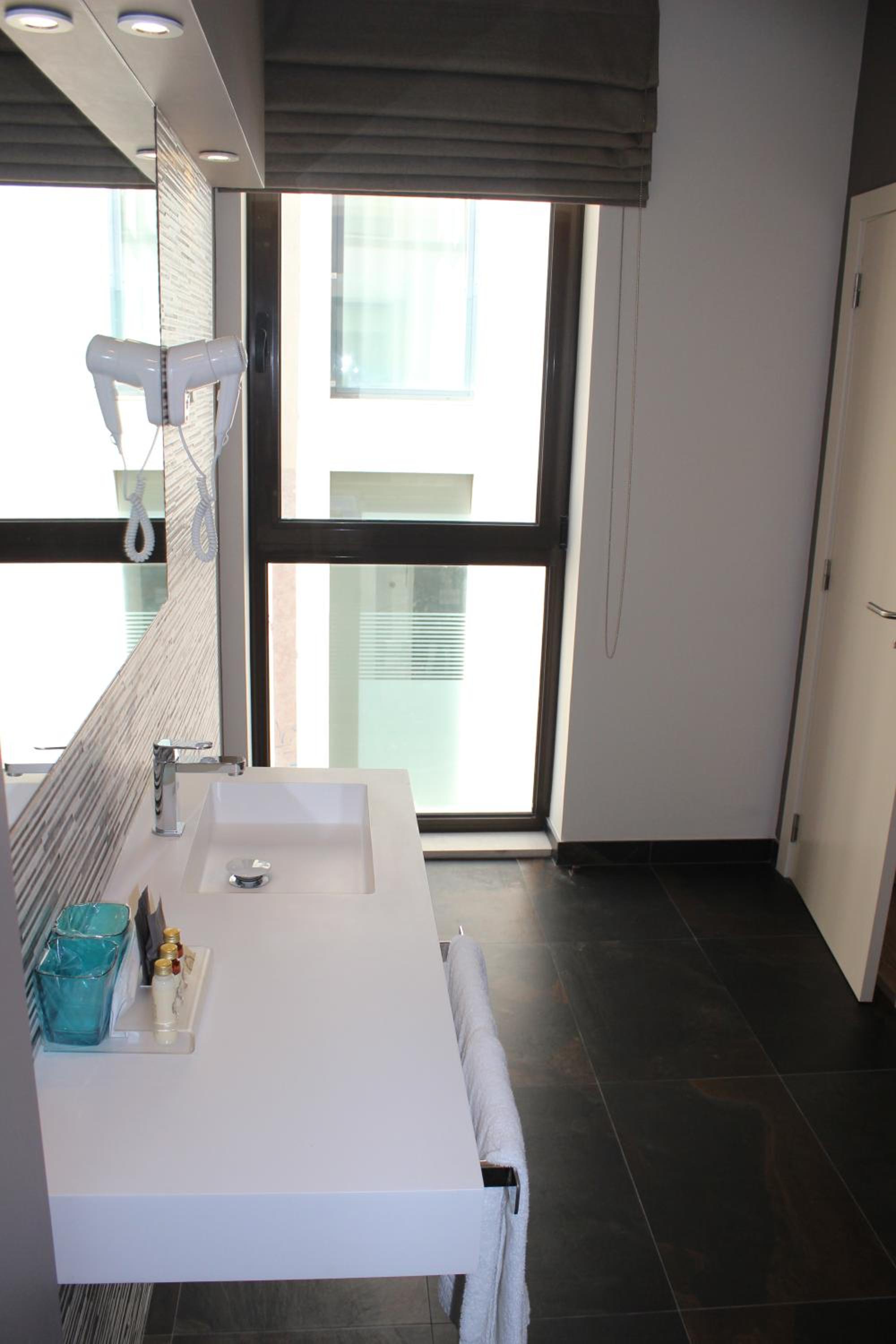 Superior Double or Twin Room - Photo 3