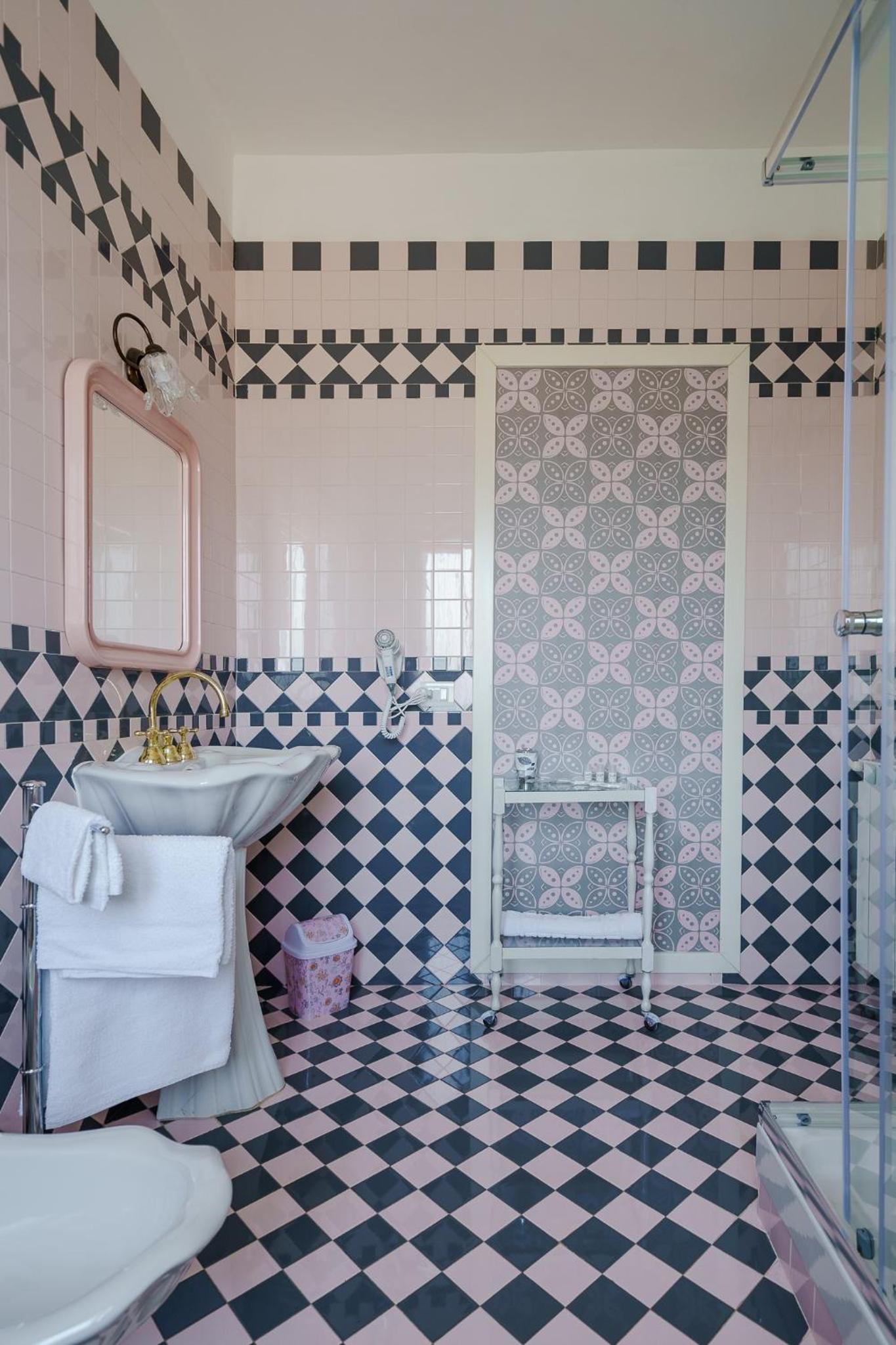 Standard Triple Room - Photo 7
