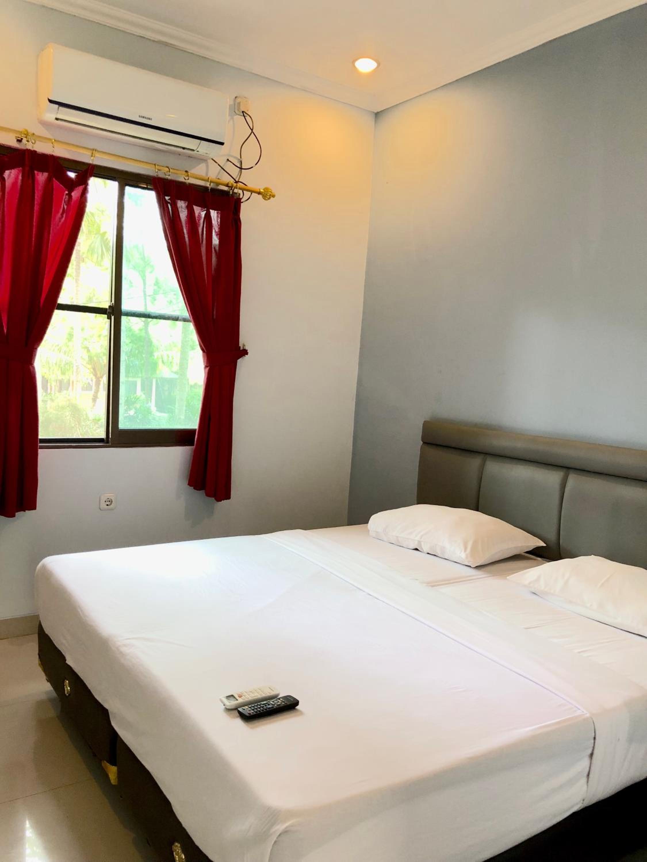 Standard Double or Twin Room photo 1