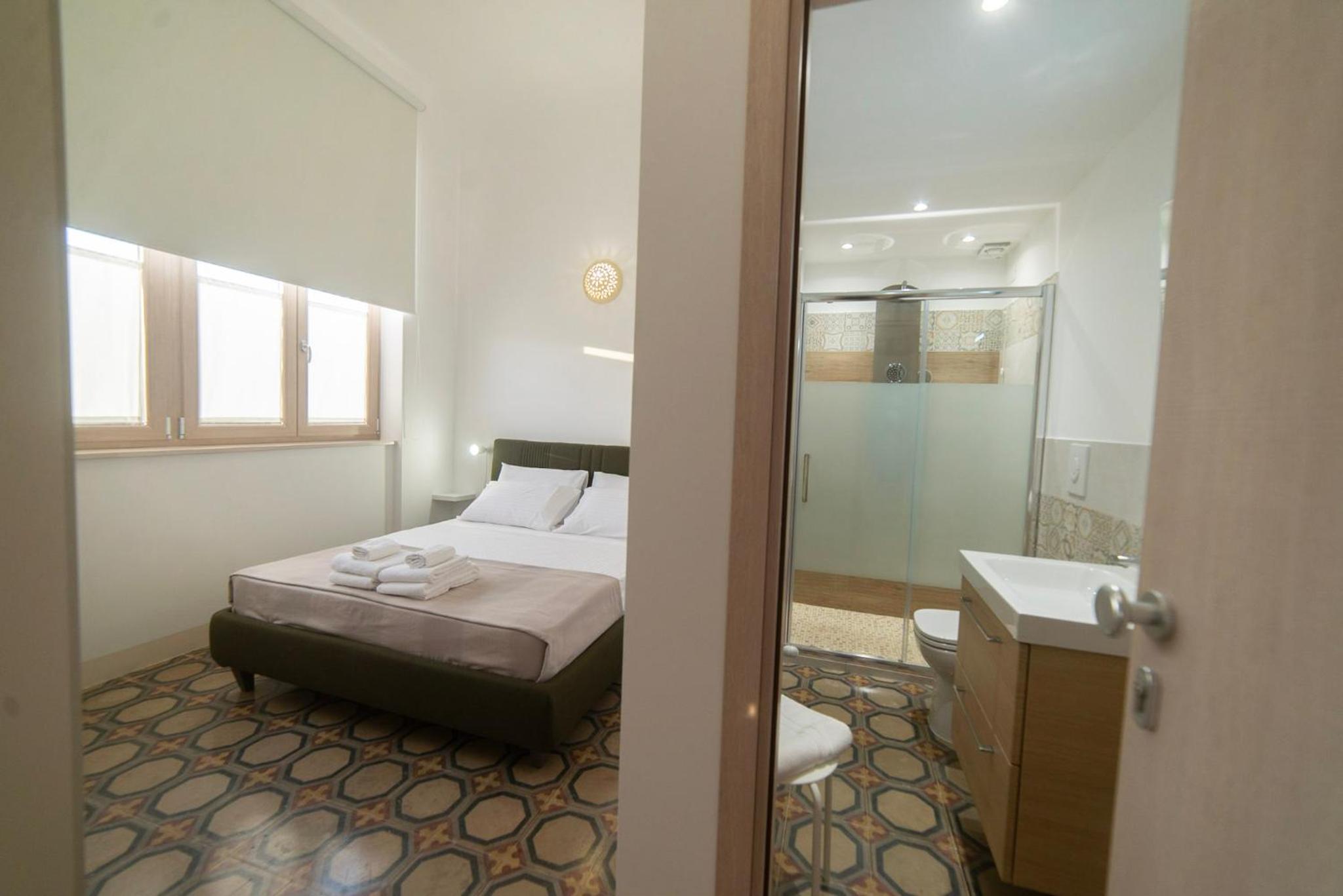 Small Double Room photo 1