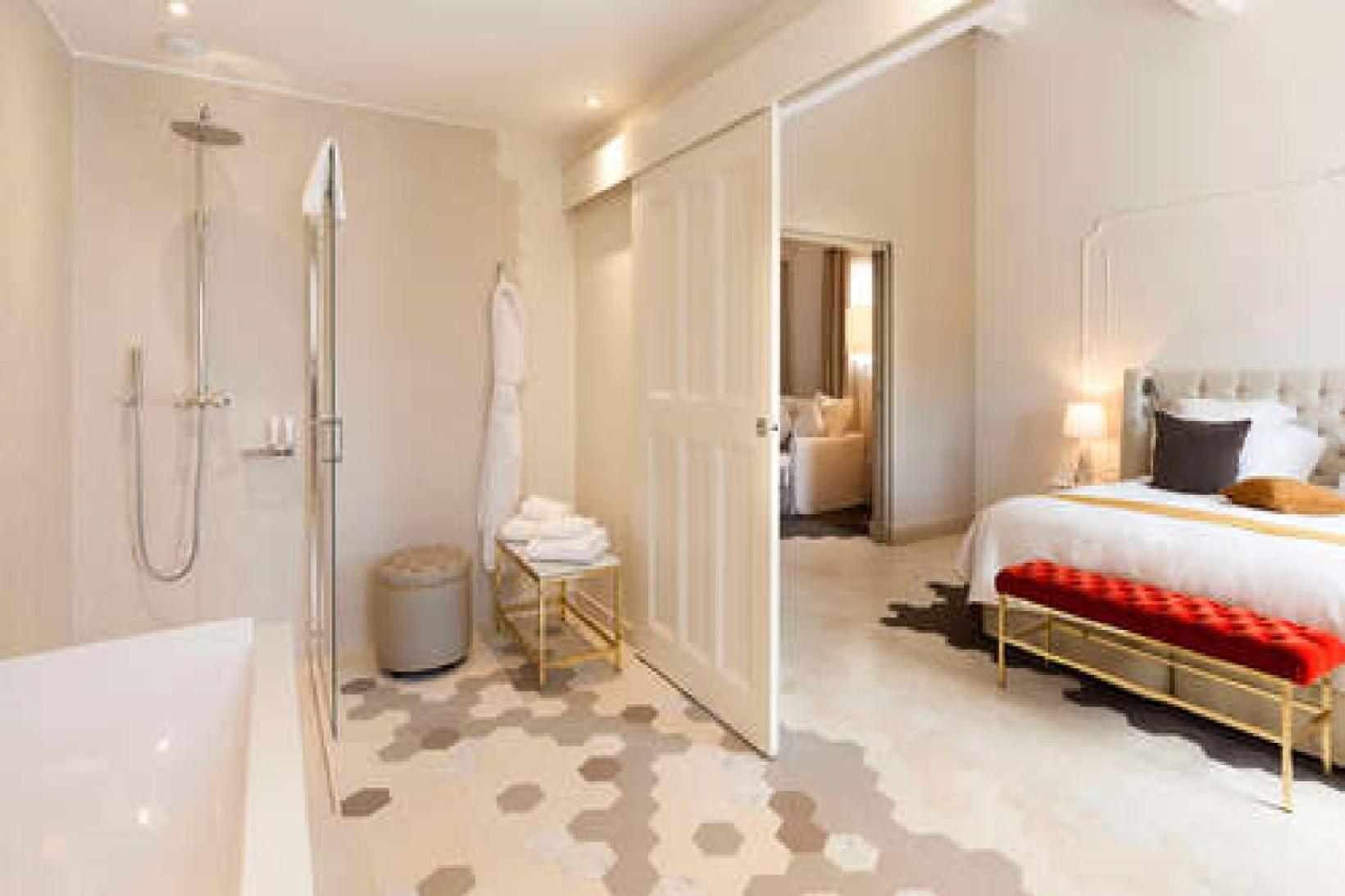 Suite photo