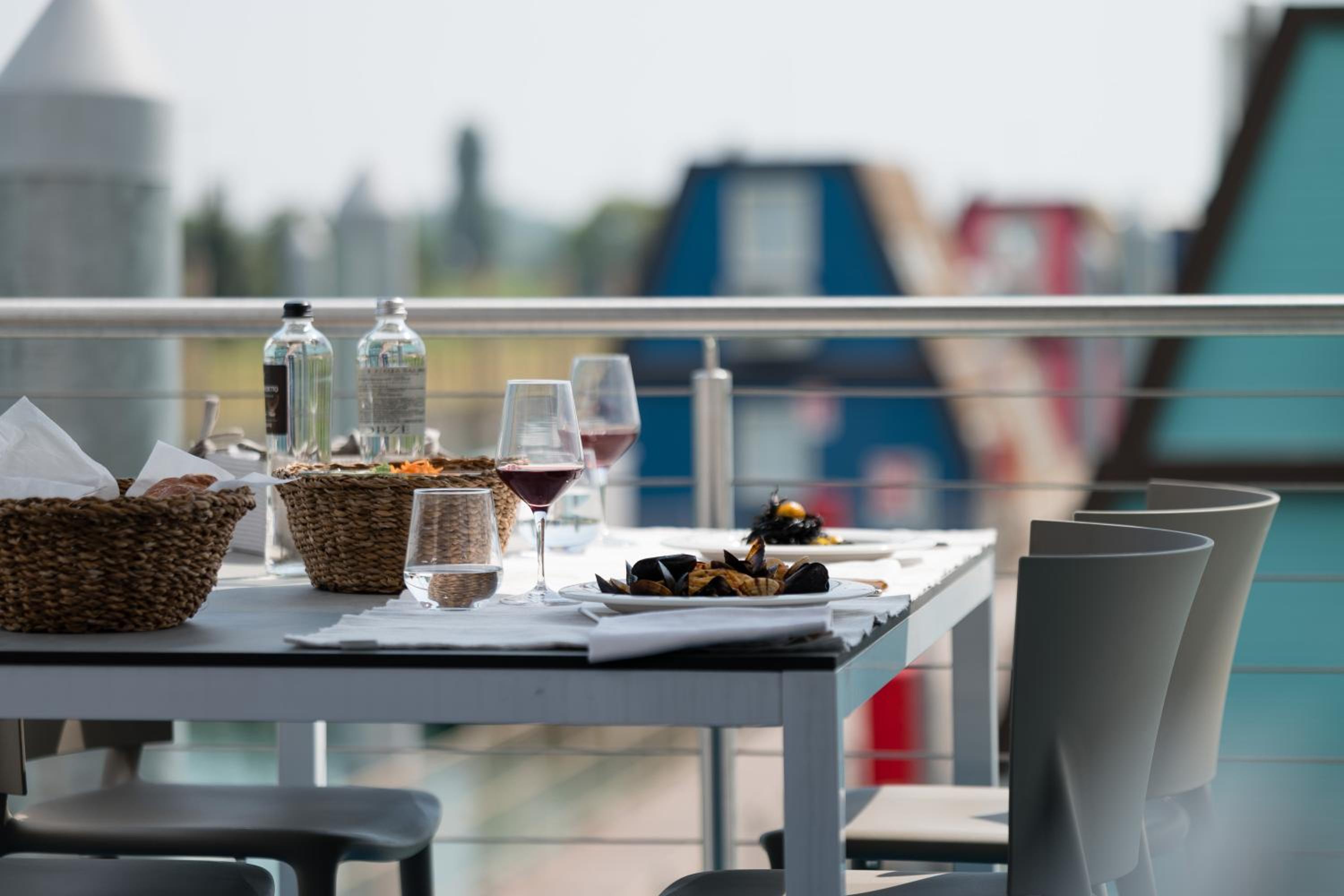 Houseboat  - Photo 12