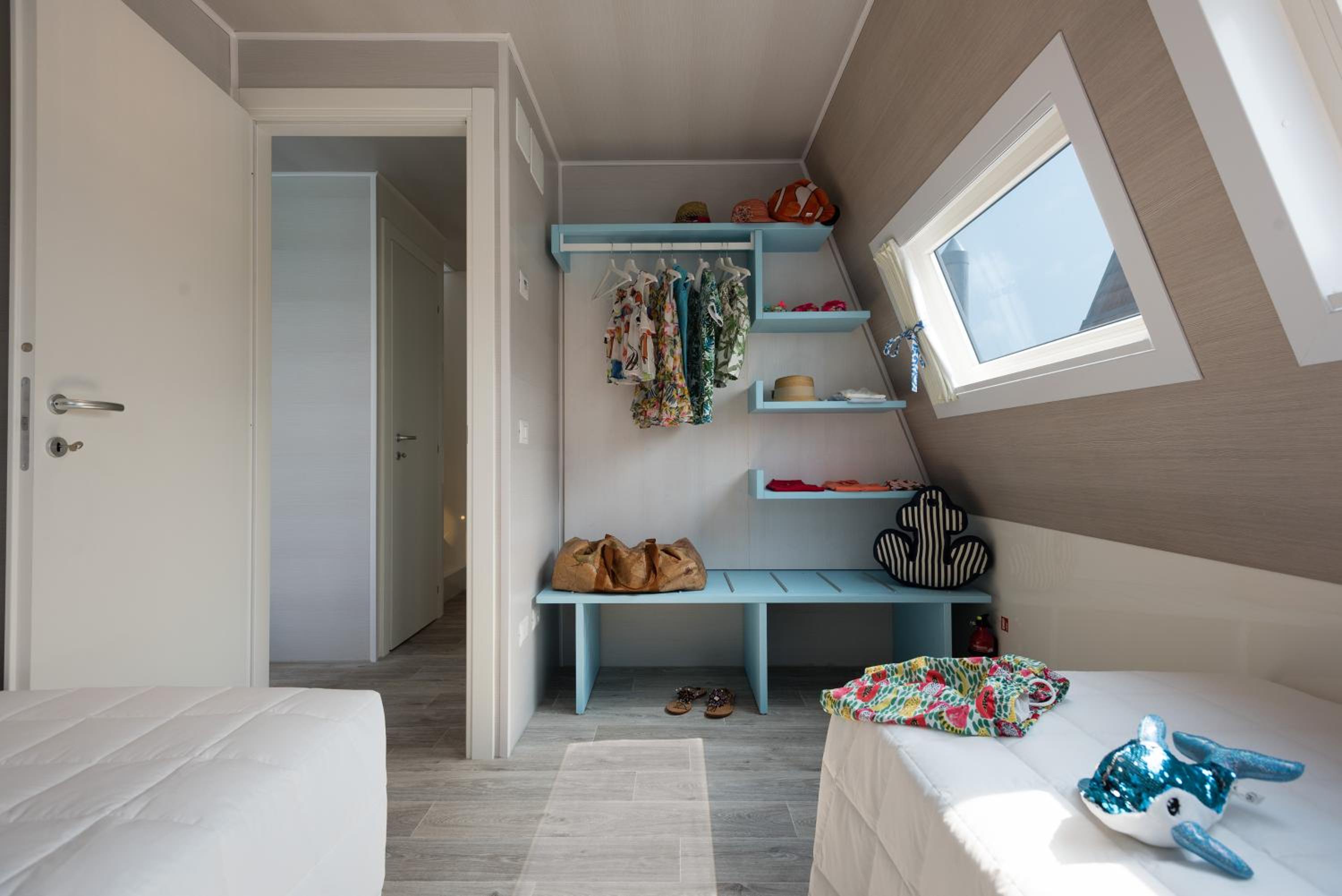 Houseboat  - Photo 15