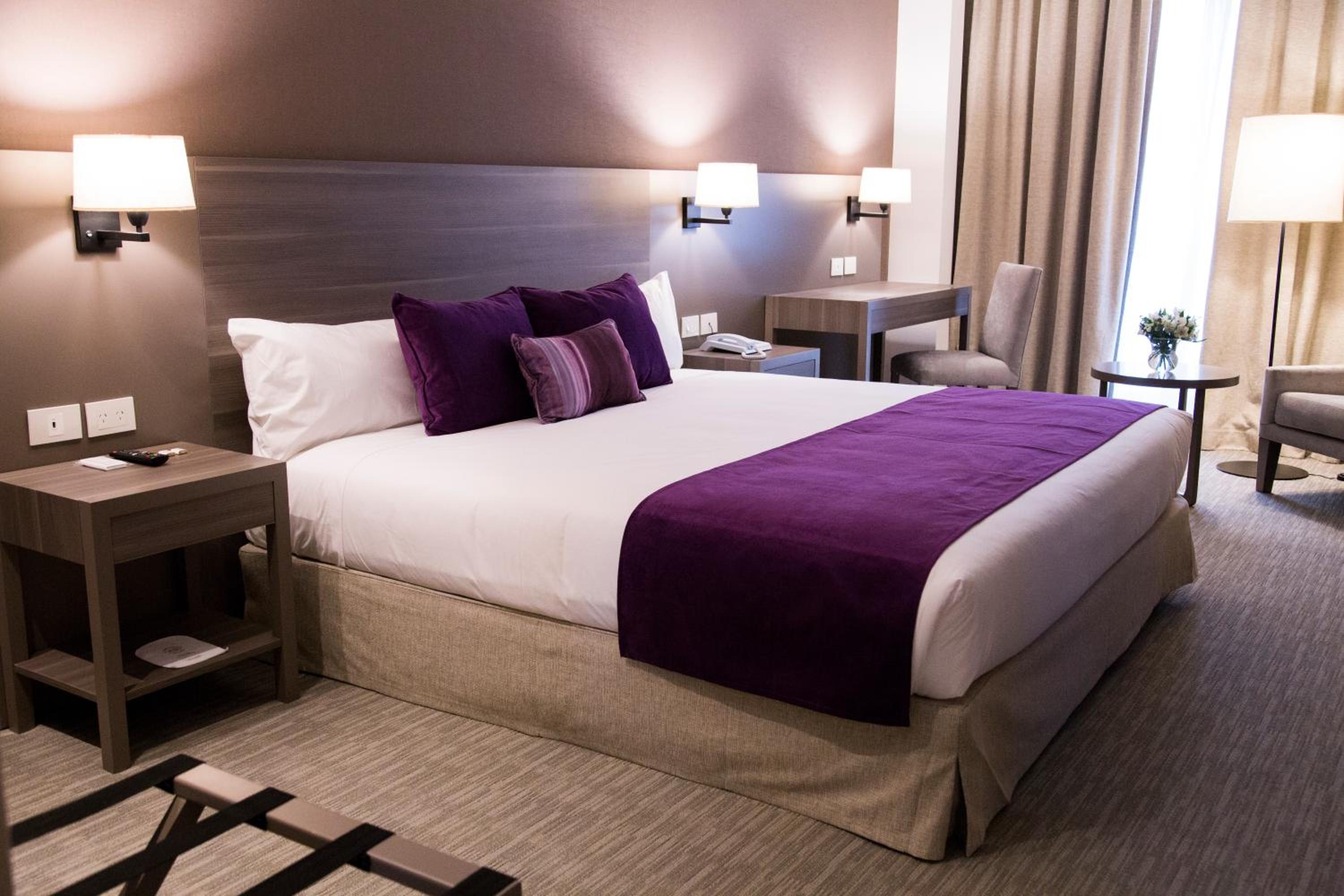 Deluxe King Room photo 2