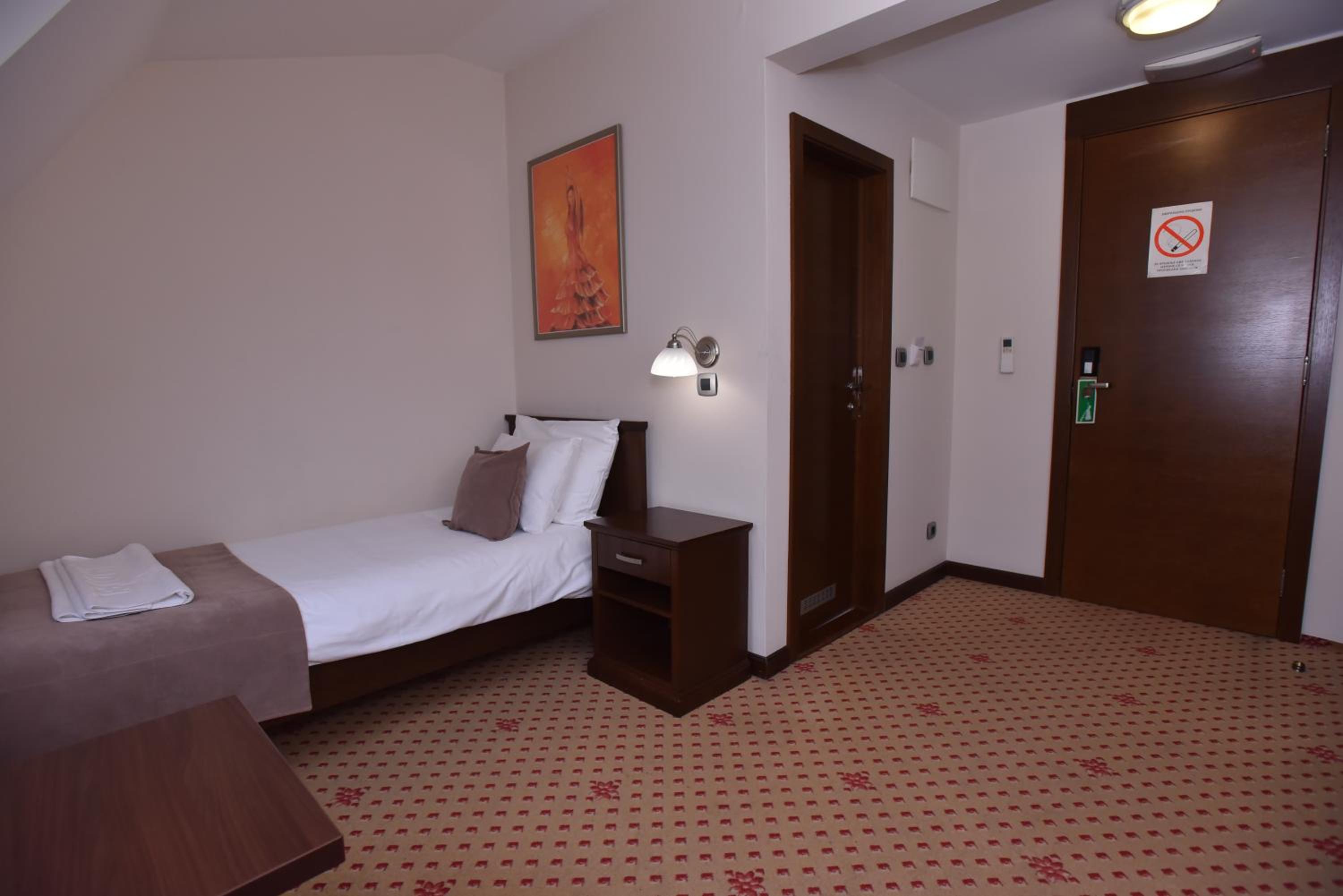 Single Room photo 1