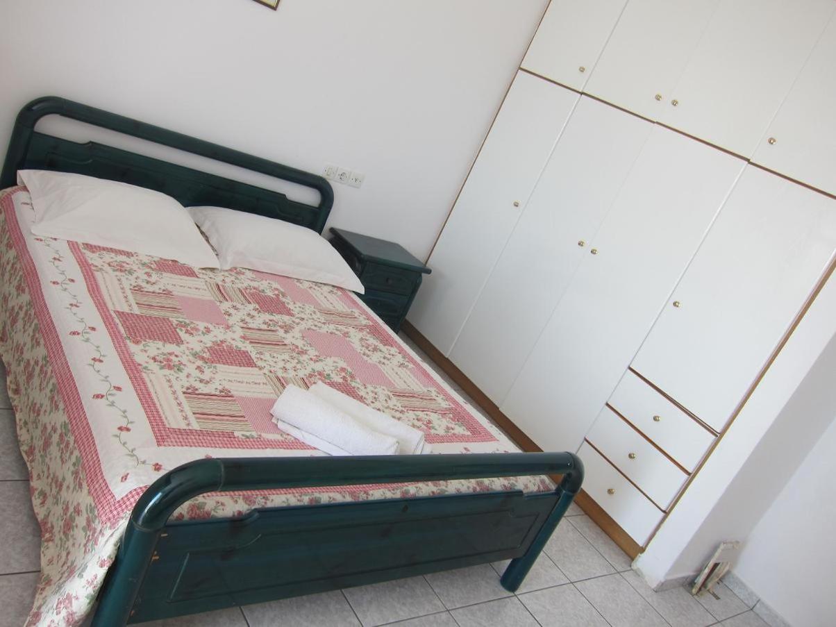 Studio Apartment with Sea View photo 1