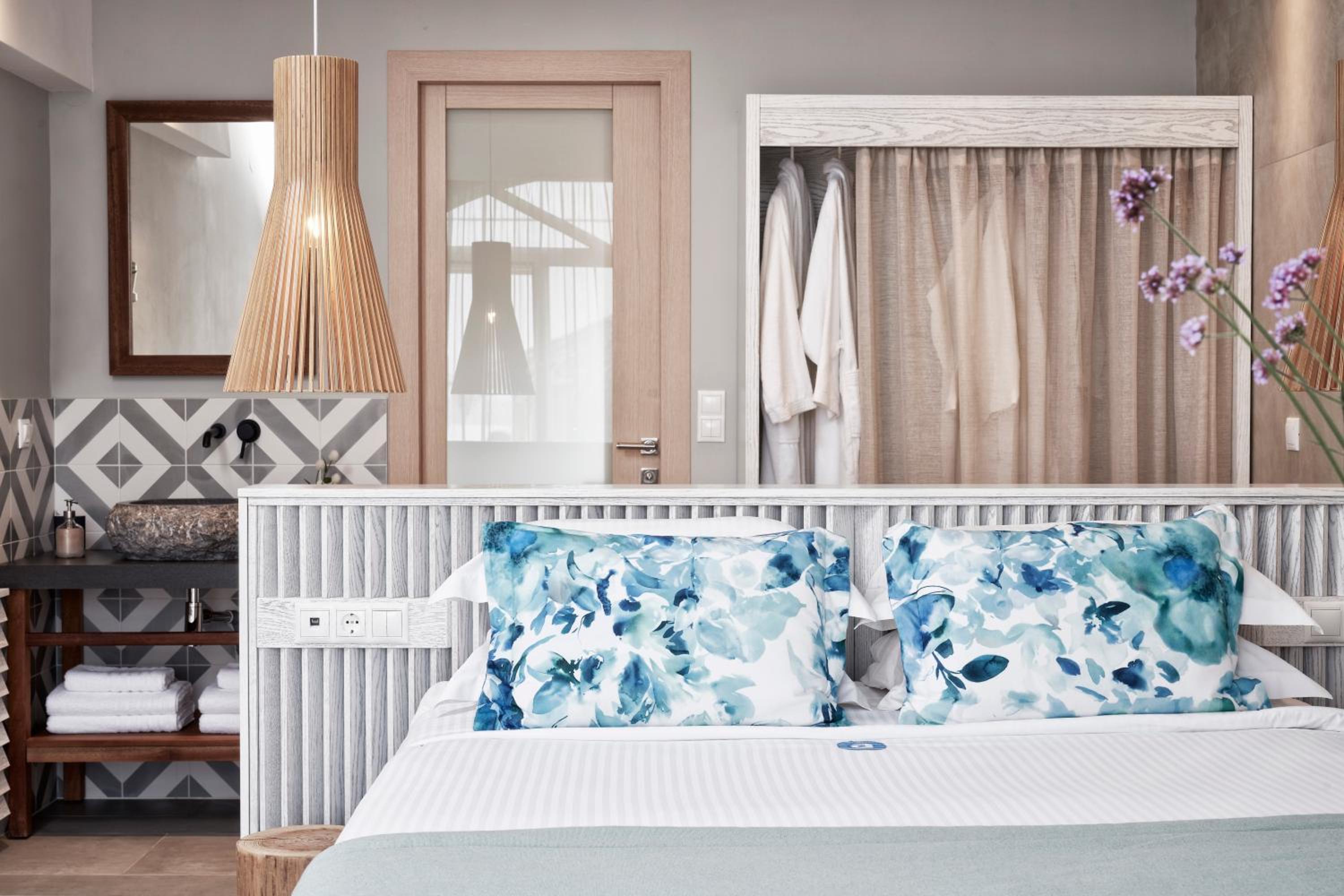 Triple Room with Sea View