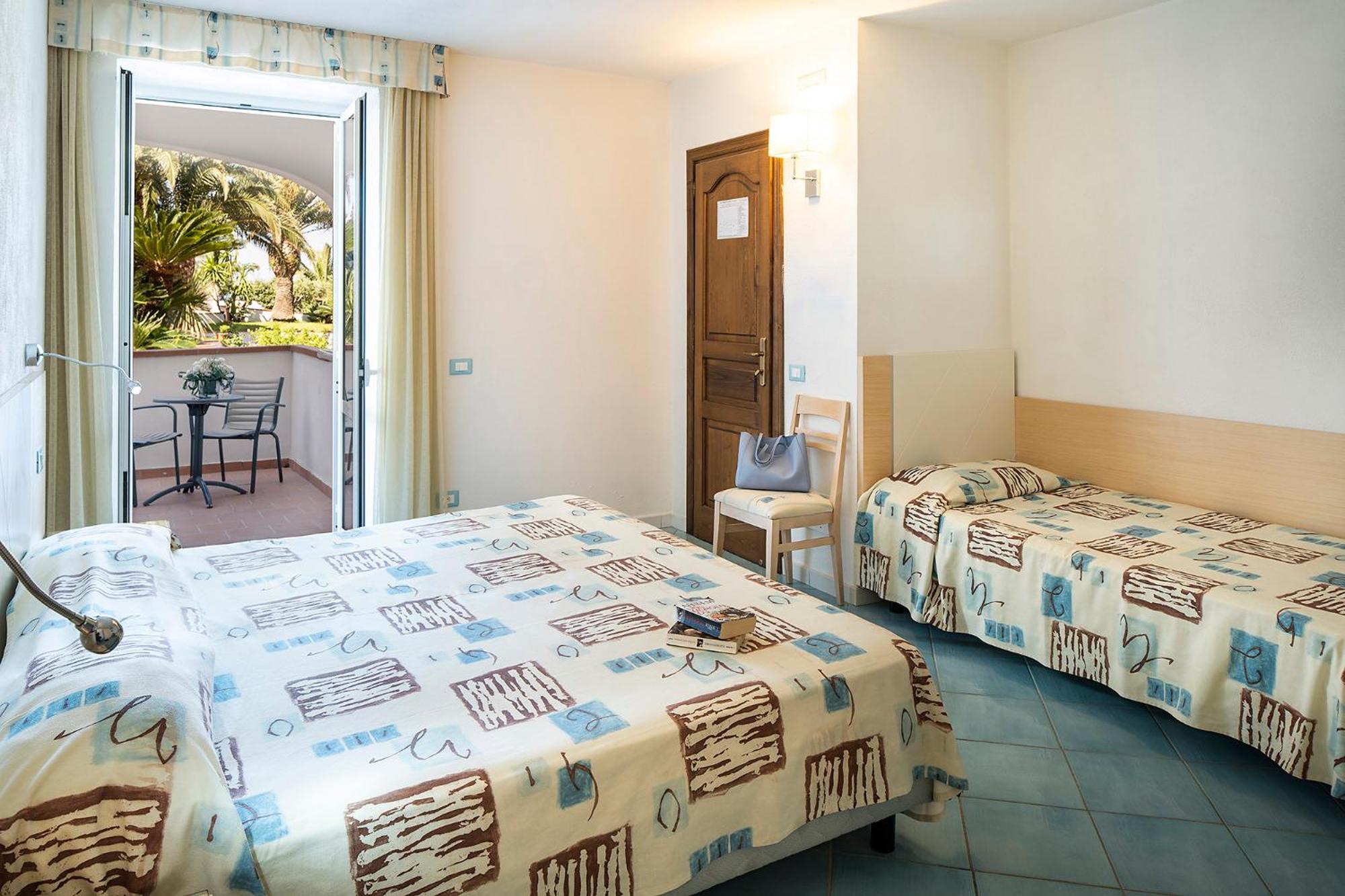 Quadruple Room with Balcony