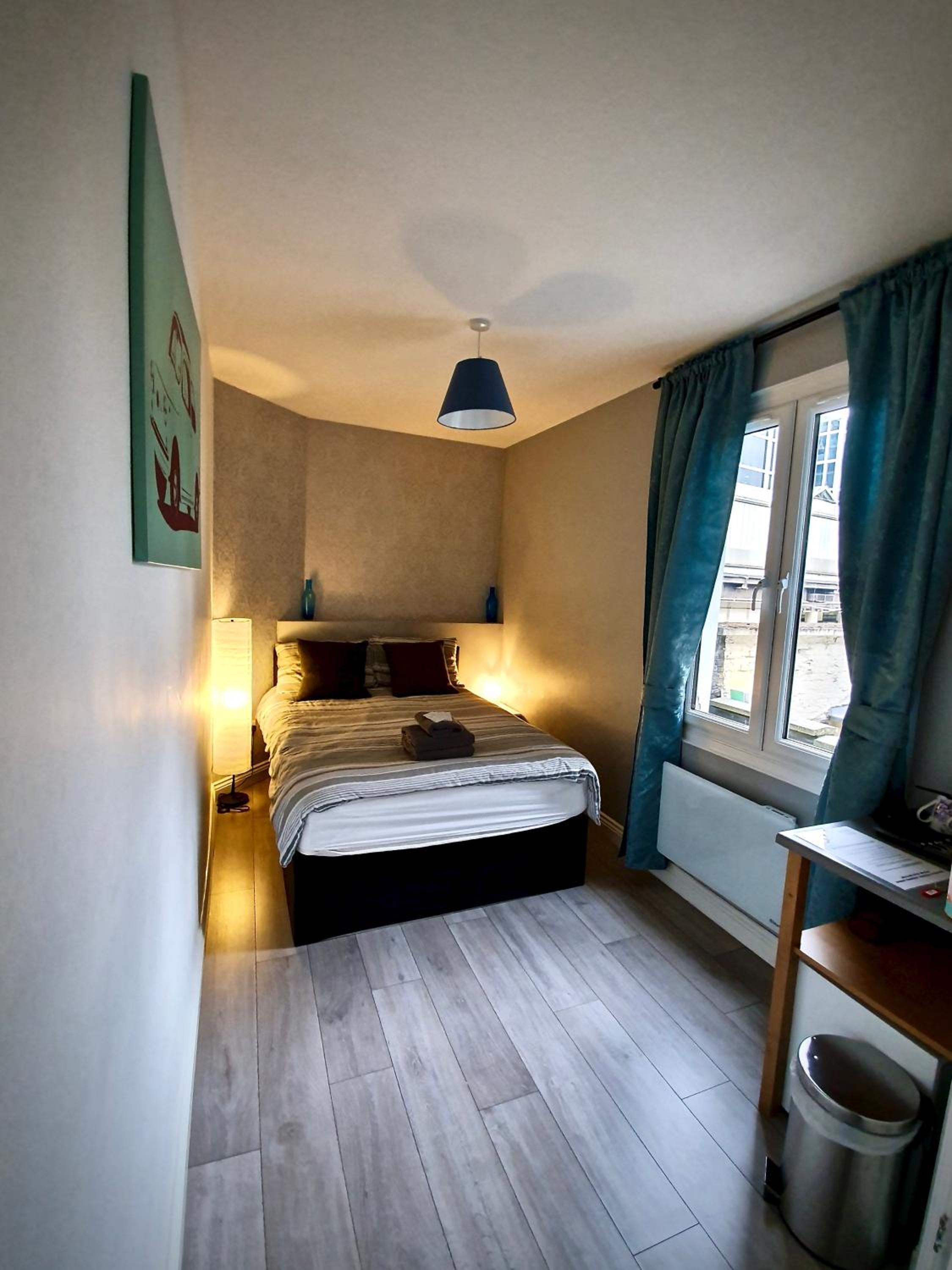 Double Room with Private Bathroom photo 1