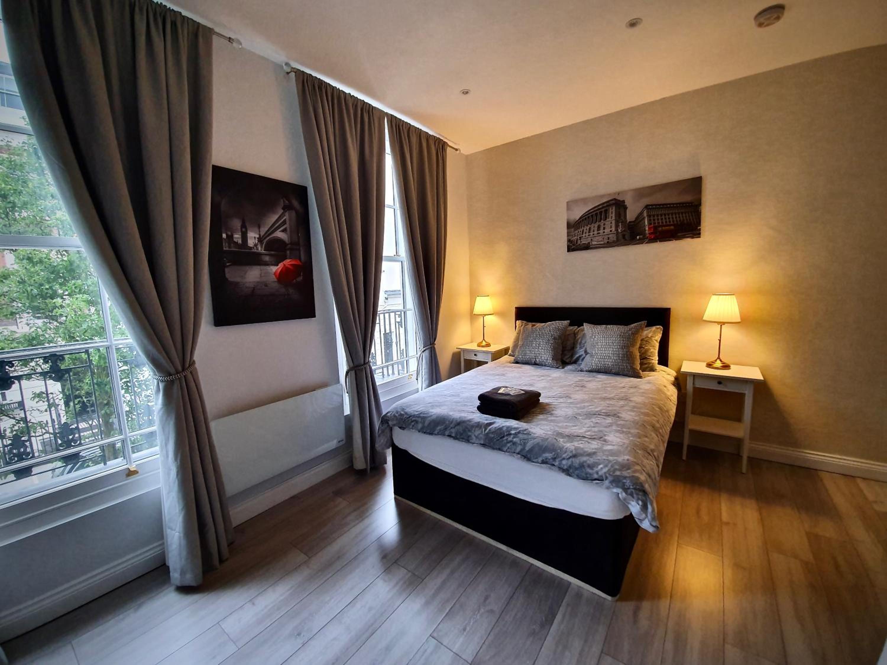 Deluxe Double Room with Shower photo 2