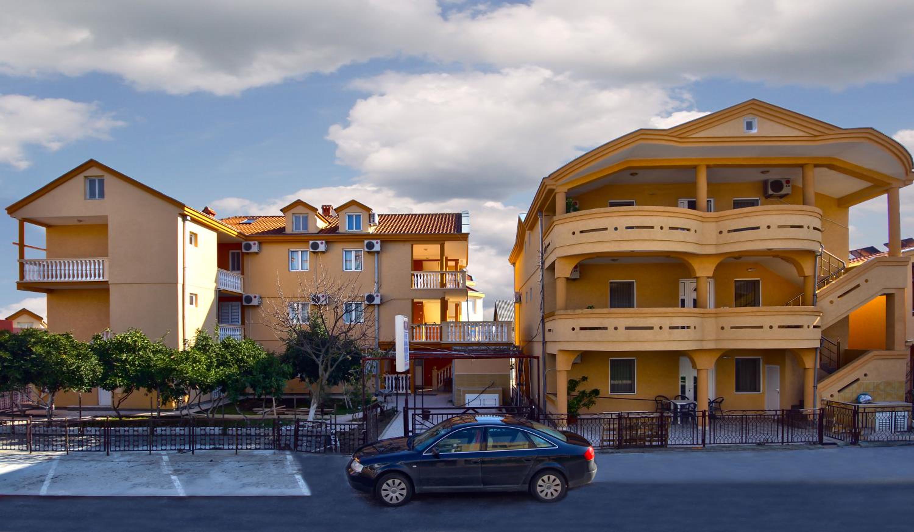 Studio with Balcony (4 Adults) 