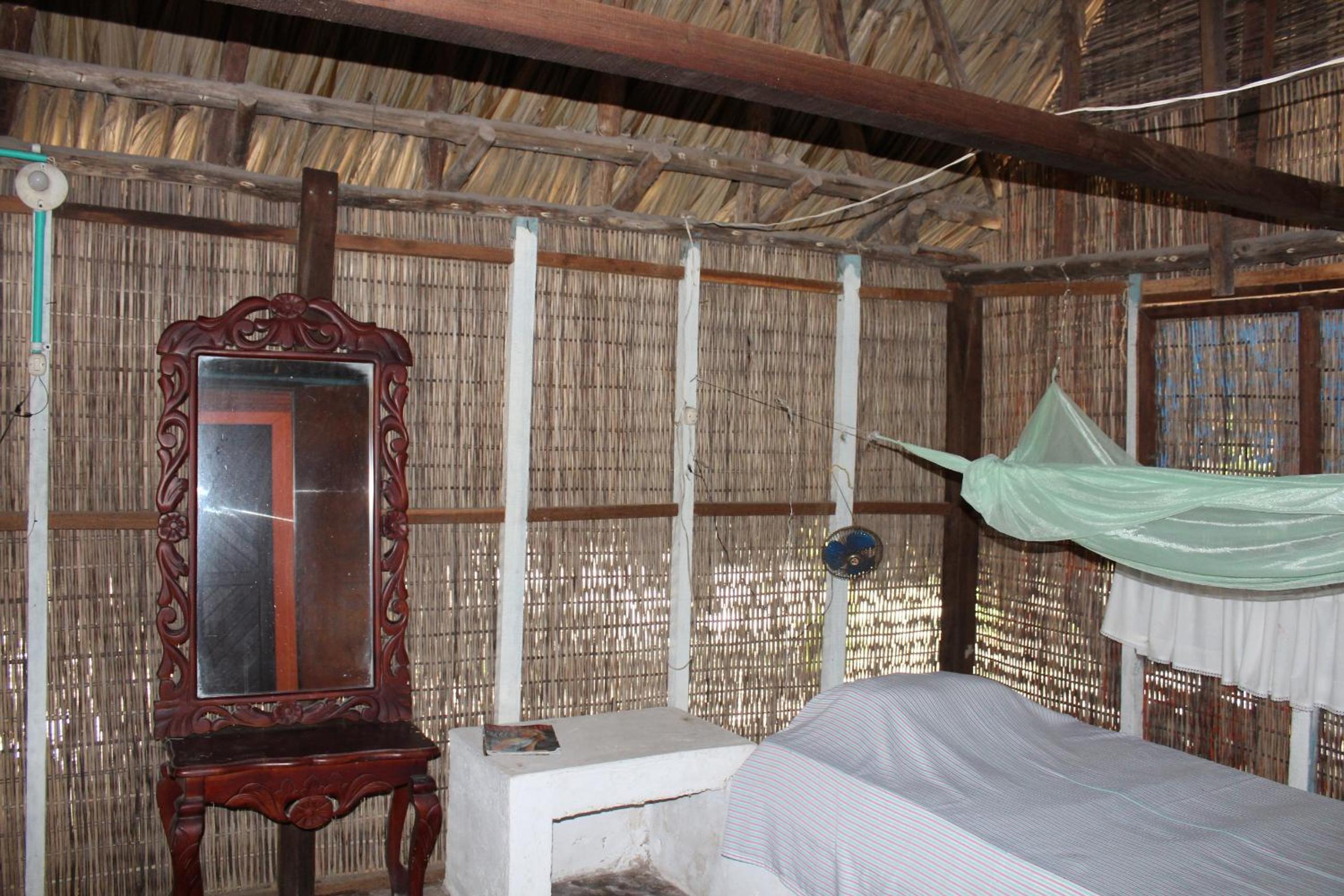 Economy Triple Room with Shared Bathroom photo 2